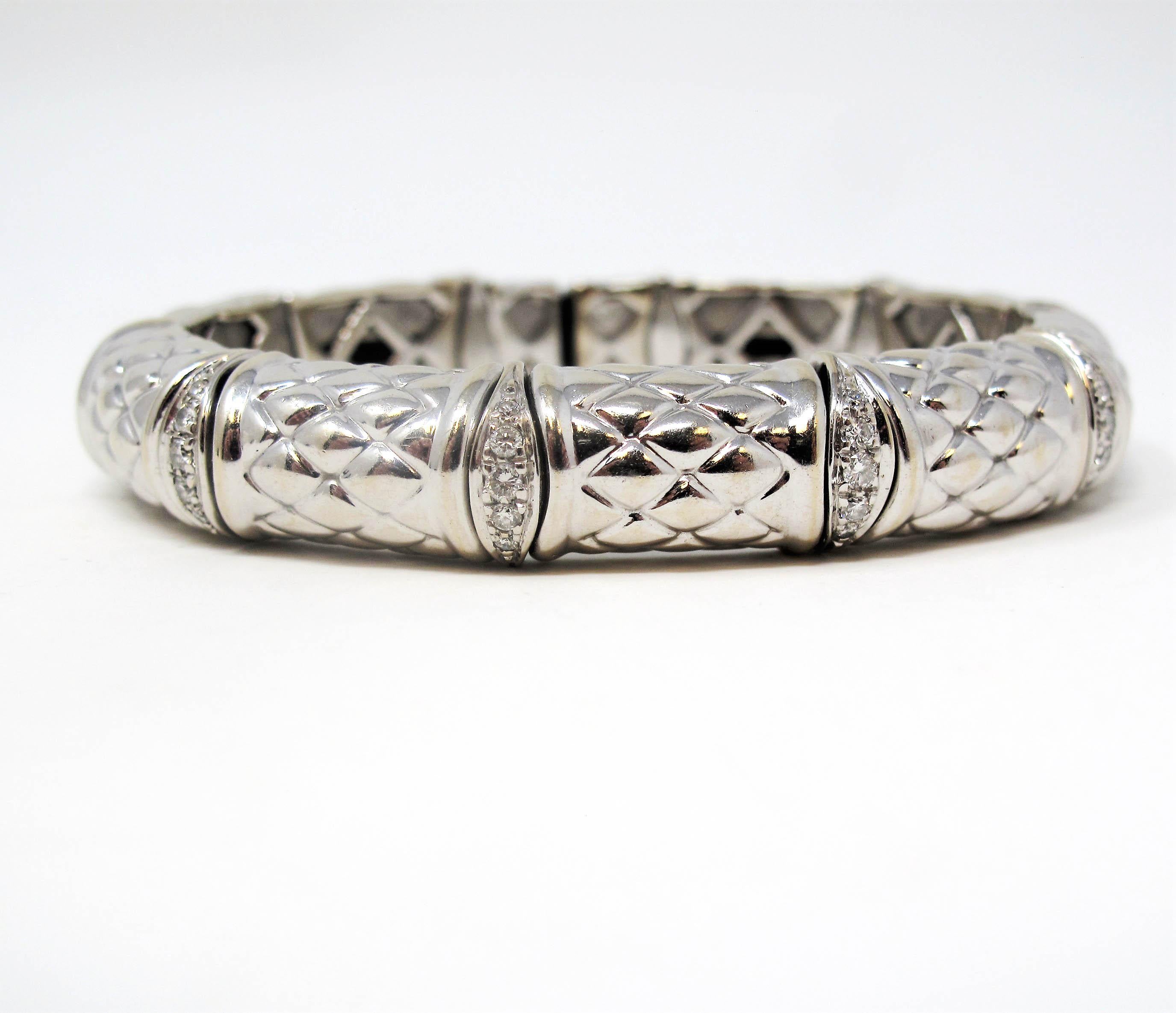 Pulsera brazalete flexible estilo bambú con diamantes pavé de .37 quilates Oro blanco de 18 quilates Contemporáneo en venta