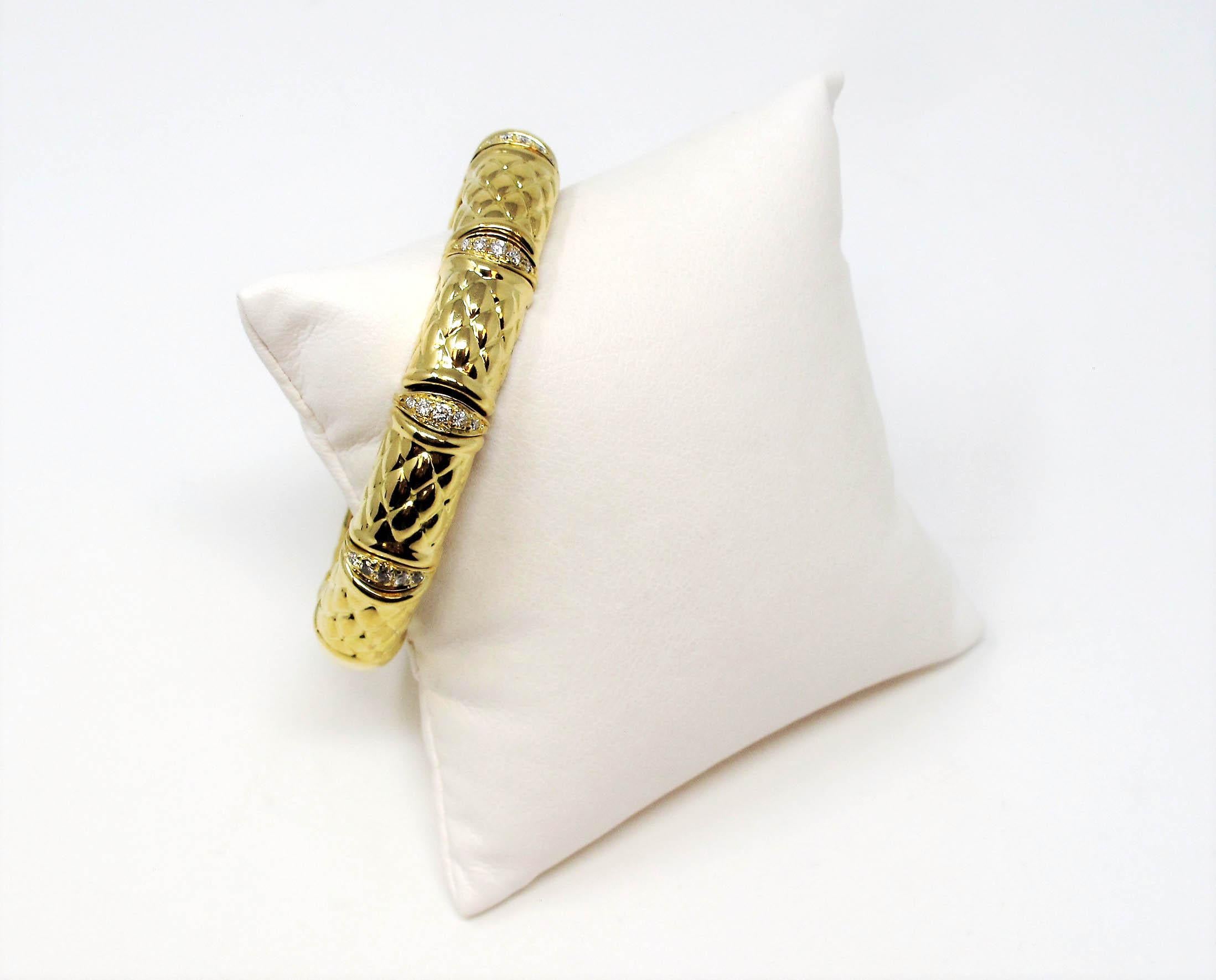 .37 Carat Pave Diamond Bamboo Style Flex Bangle Bracelet 18 Karat Yellow Gold For Sale 3