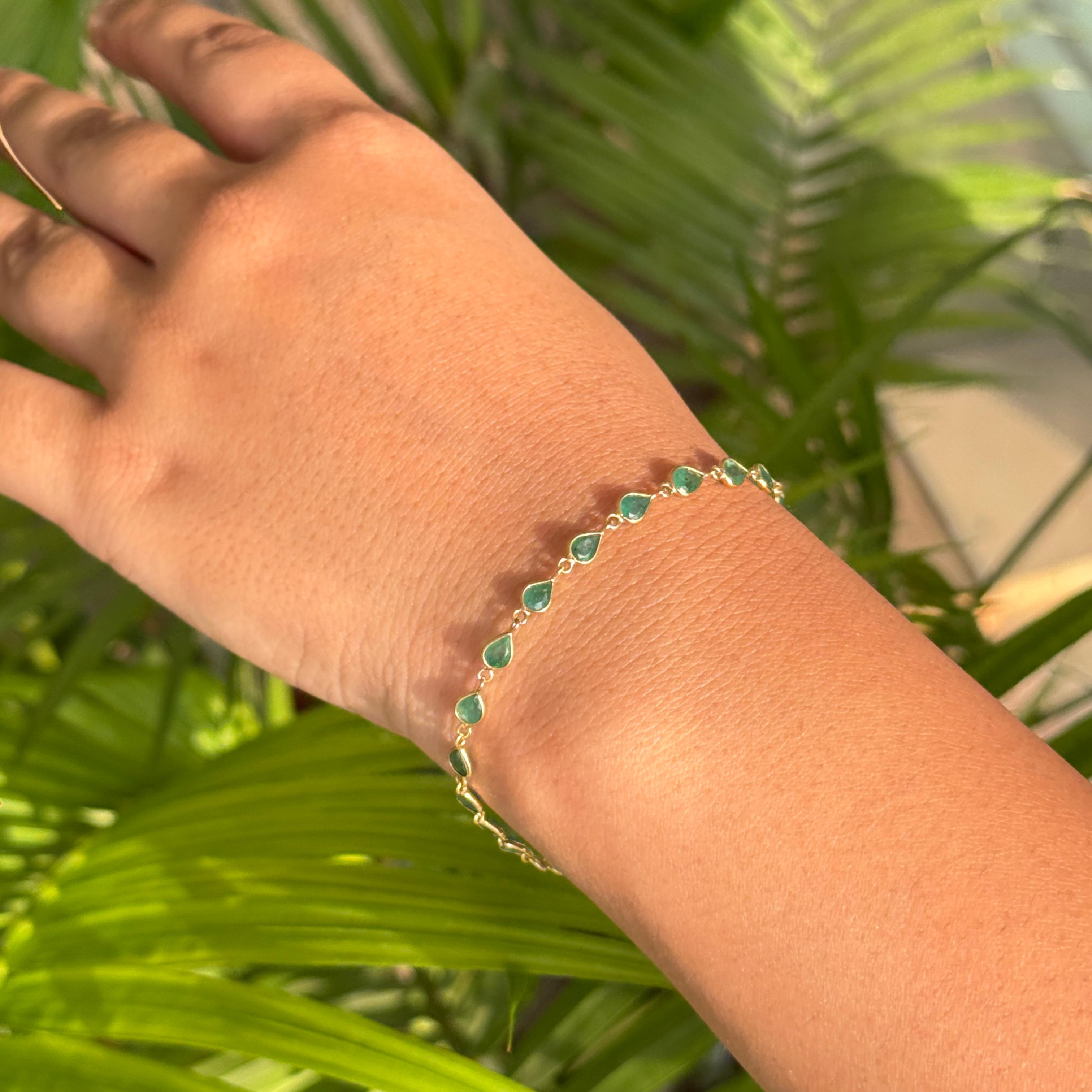 Pulsera de esmeralda de 3,7 quilates en oro amarillo de 18 quilates para regalo de Navidad en venta 5