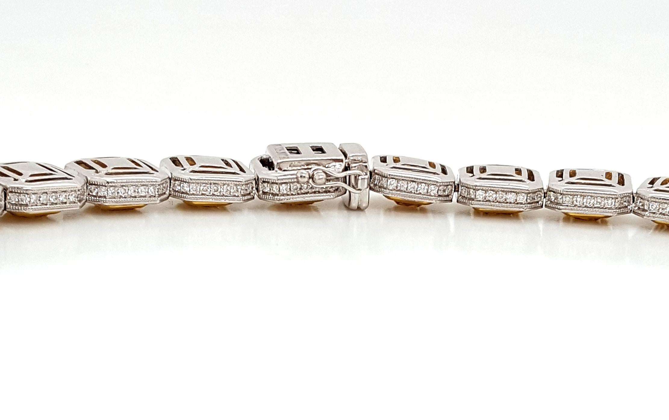 37 Karat Gelber und weißer Diamant-Halo-Eternity-Halskette, gefasst in 18 Karat Gold (Radiantschliff) im Angebot