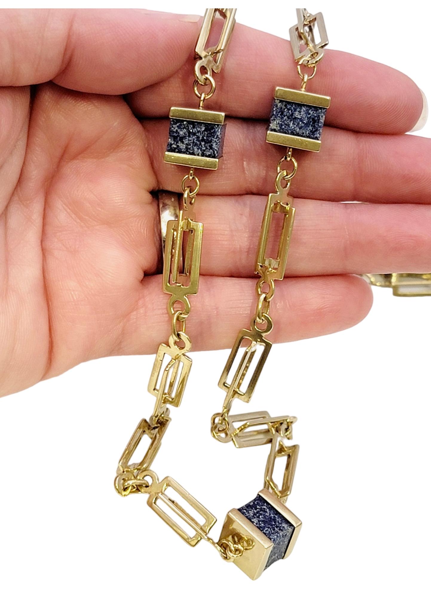 Collana quadrata con stazione di lapislazzuli e catena in oro giallo 14 carati in vendita 2