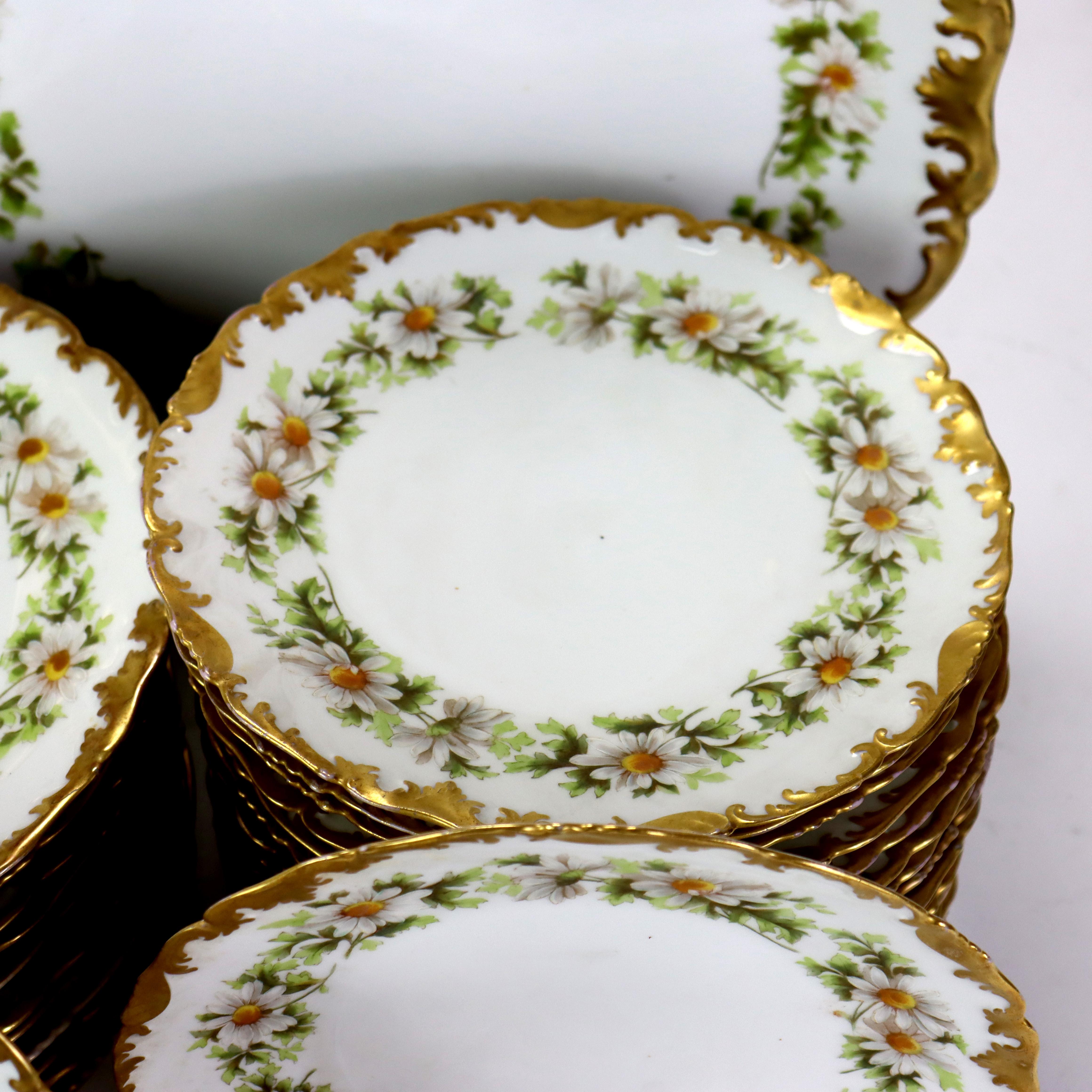 37 piatti di porcellana Limoges d'epoca con bordi dorati e margherite c1940 in vendita 1