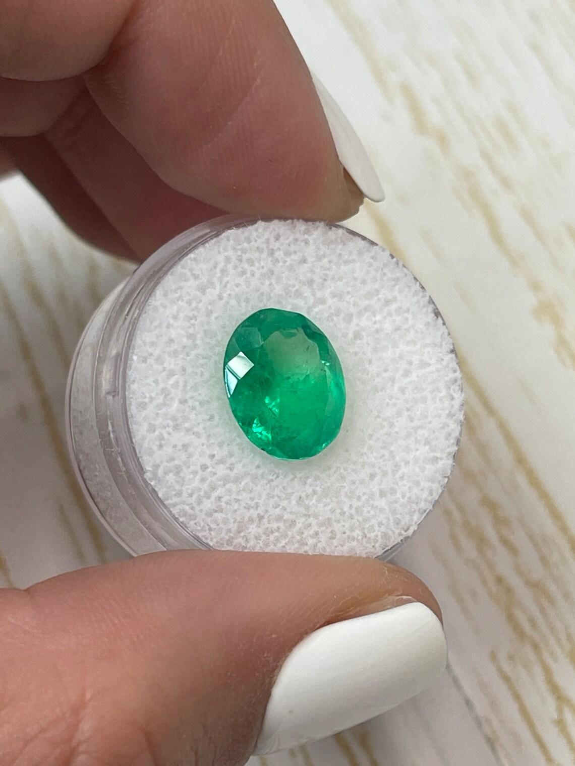 Modern 3.70 Carat 12x10 Electric Green Colombian Emerald - Oval Cut  May Birthstone For Sale