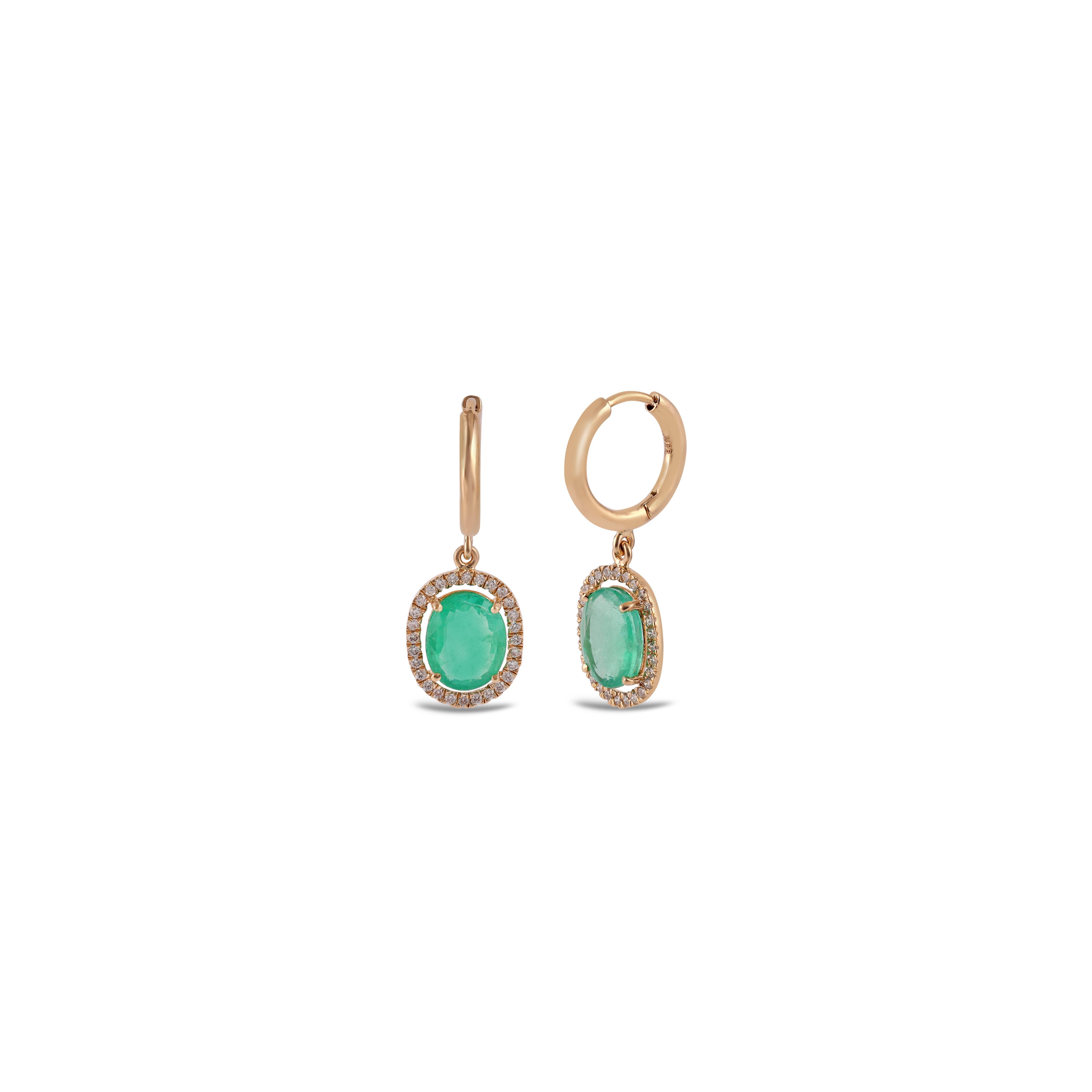 Classical Roman 3.70 Carat Clear Zambian Emerald & Diamond Stud Earring in 18K Yellow gold For Sale