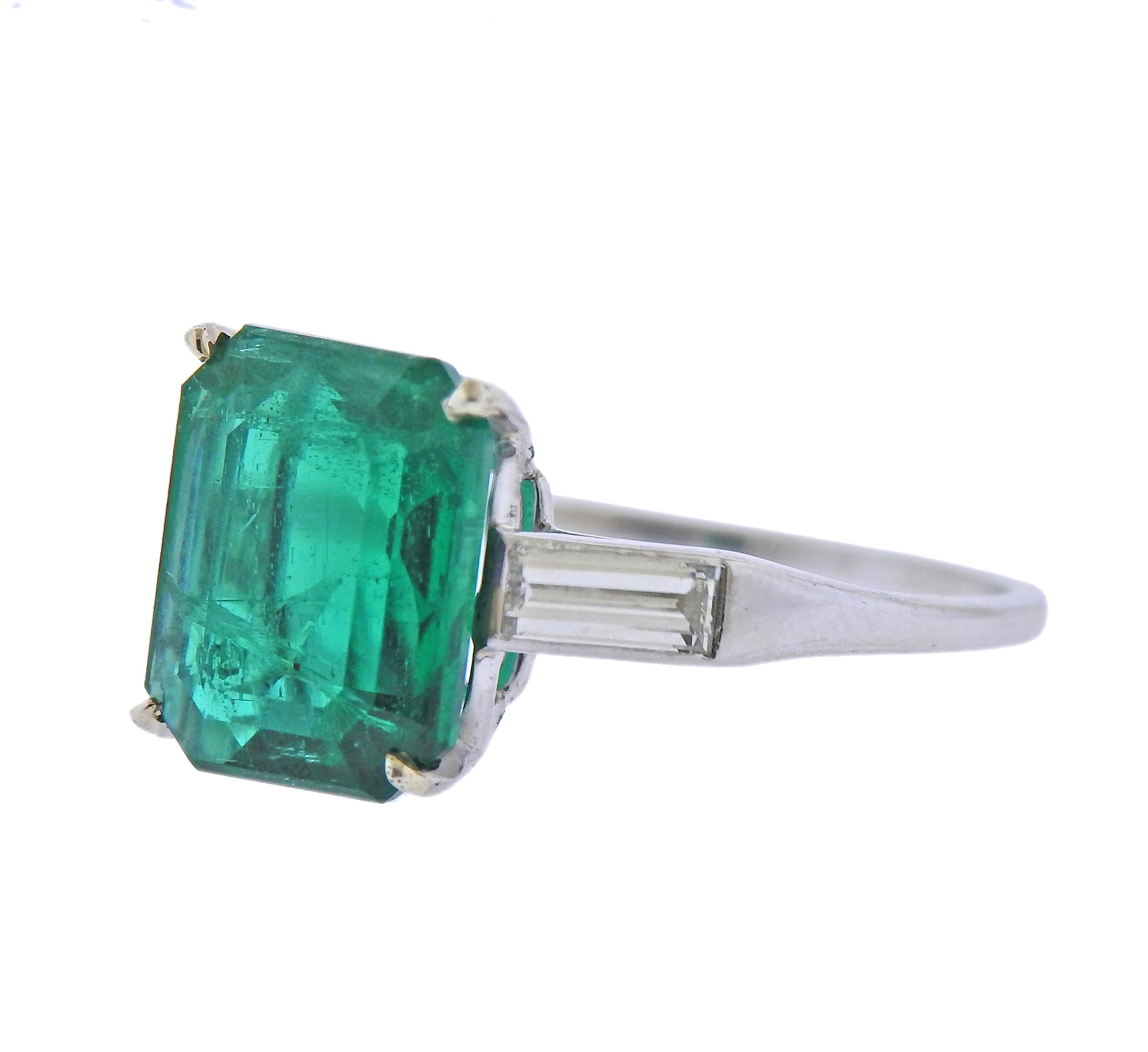 Platinum ring with approx. 3.70ct emerald  (approx. 11.3 x 9.15 x 4.97mm), with two baguette diamonds on sides  - approx. 0.20ctw. Ring size - 8. Marked:  4091, 59-2. Weight - 4.1 grams. 