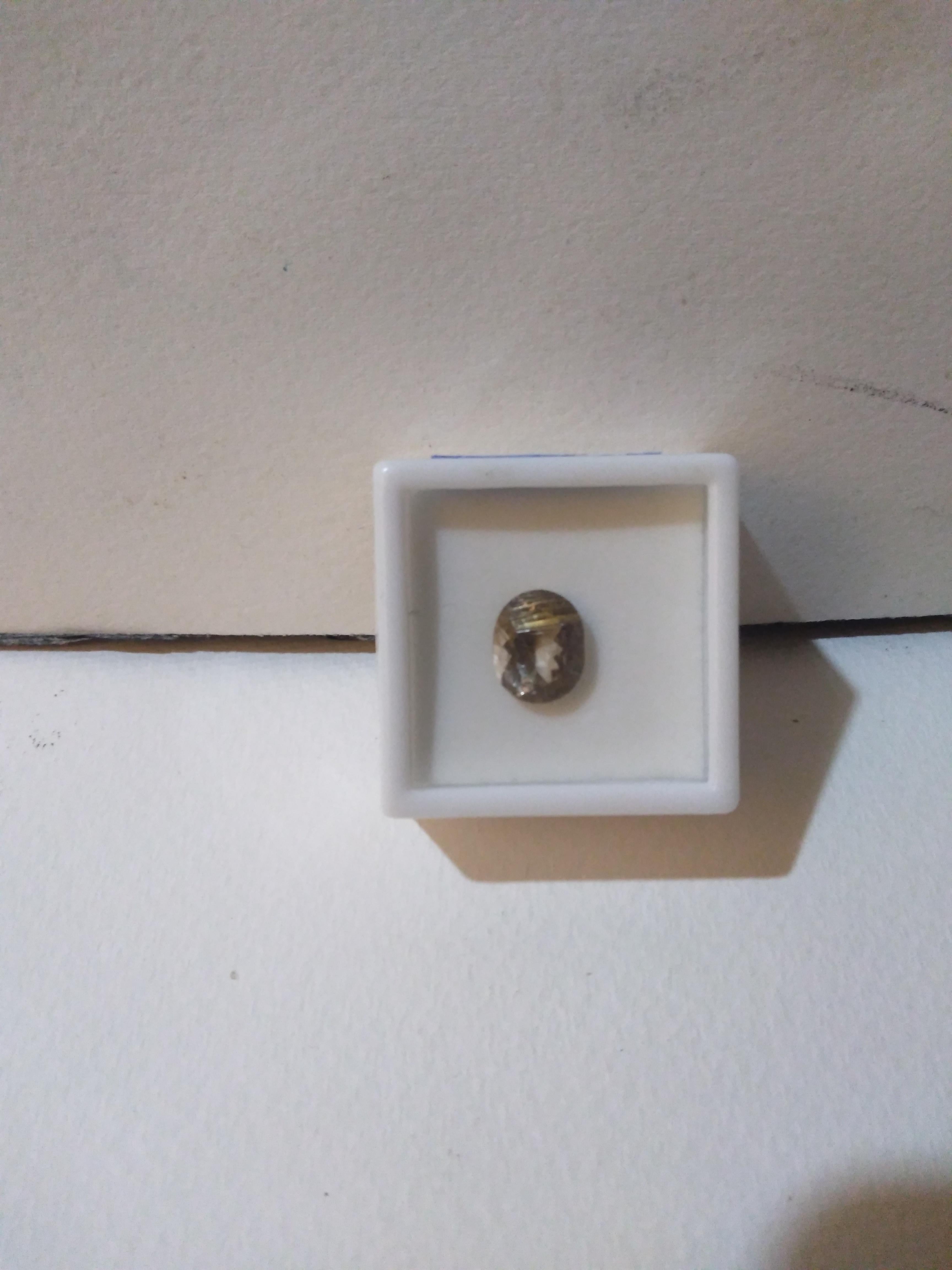 3,70 Karat Goldener farbiger Rutiler Quarzstein mit Rutilquarz im Angebot 1