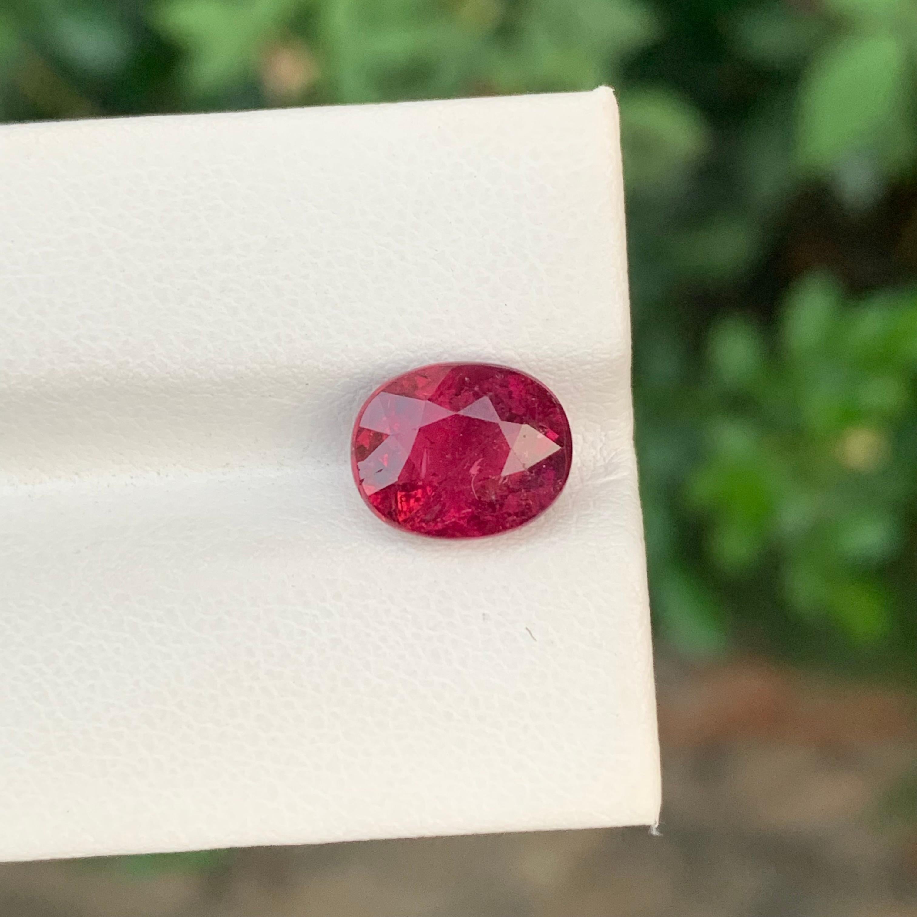 Lose Rubellit Turmalin

Gewicht: 3,70 Karat
Abmessungen: 10.1 x 8.2 x 6.1 Mm
Herkunft: Afghanistan
Die Form: Oval 
Farbe: Rosa
Zertifikat: Auf Anfrage

Der Rubellit-Turmalin, der in der Welt der Edelsteine oft als 