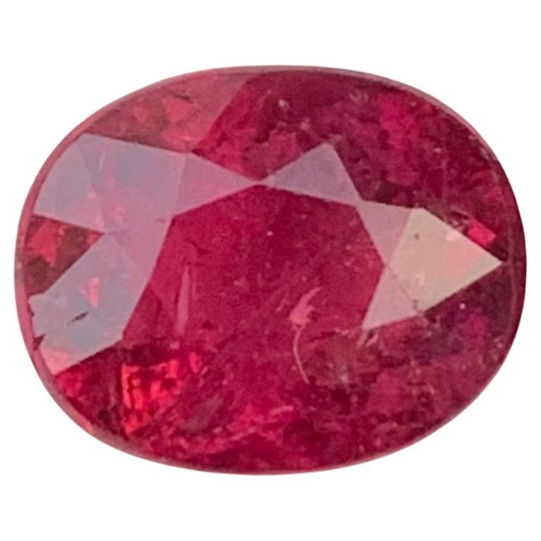 Superbe tourmaline rubellite facettée de 3,70 carats de forme ovale pour bague
