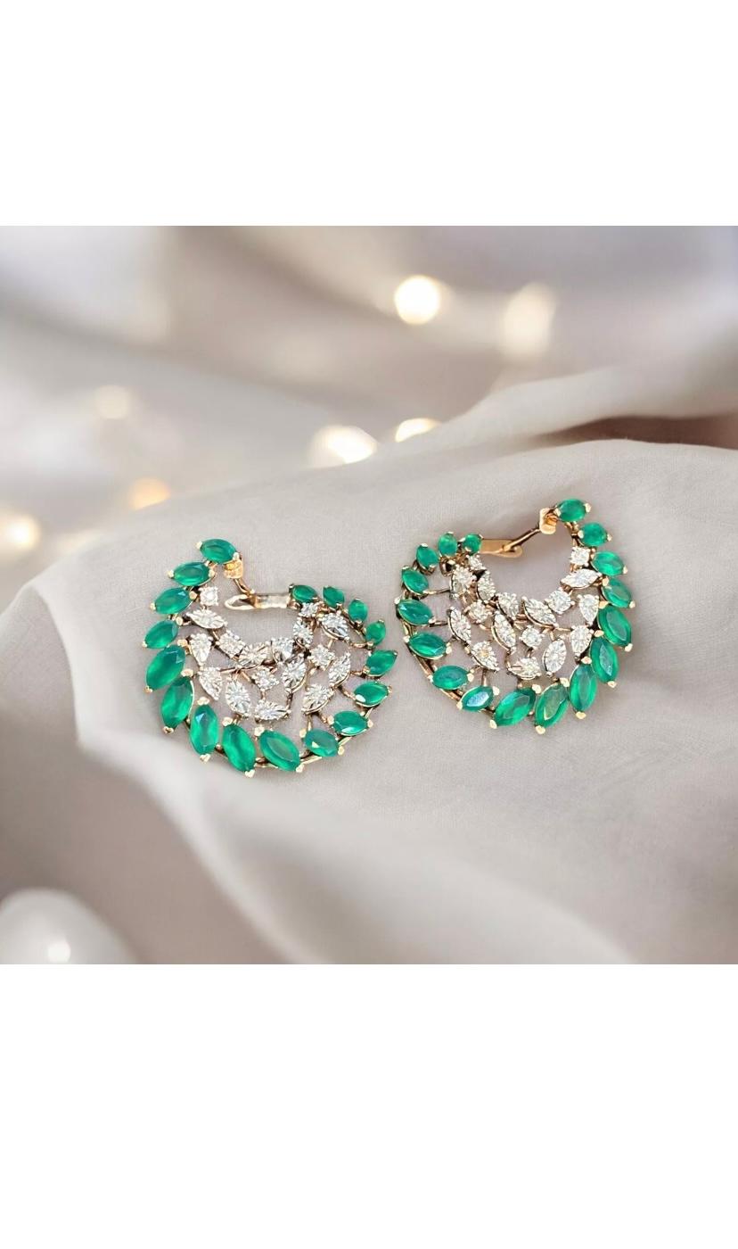 Women's 3.70 Carat Natural Emeralds Diamonds Rosè Gold Earrings For Sale
