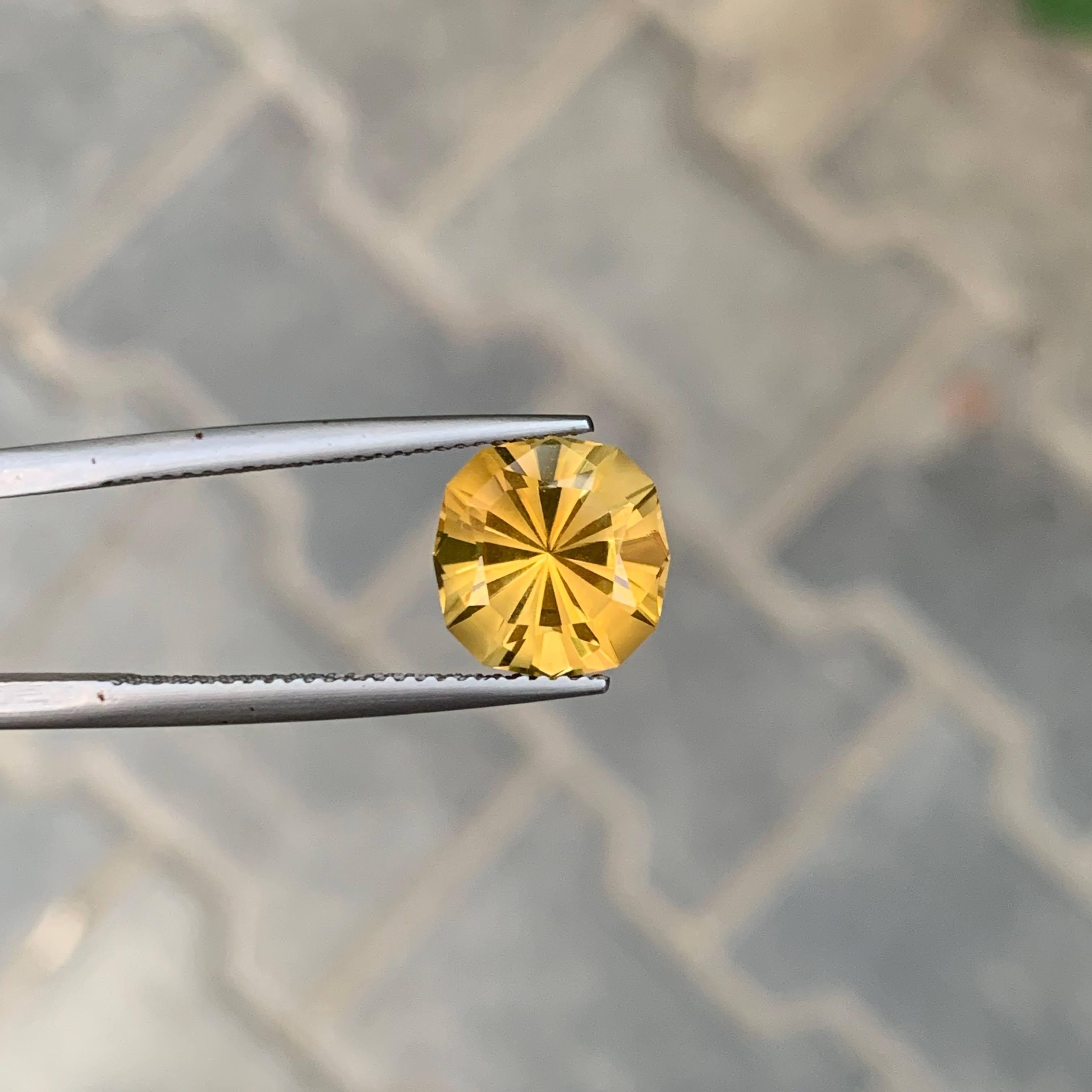 3.70 Carat Natural Loose Golden Citrine Fancy Cushion Cut Brazilian Gemstone (pierre précieuse brésilienne) en vente 3