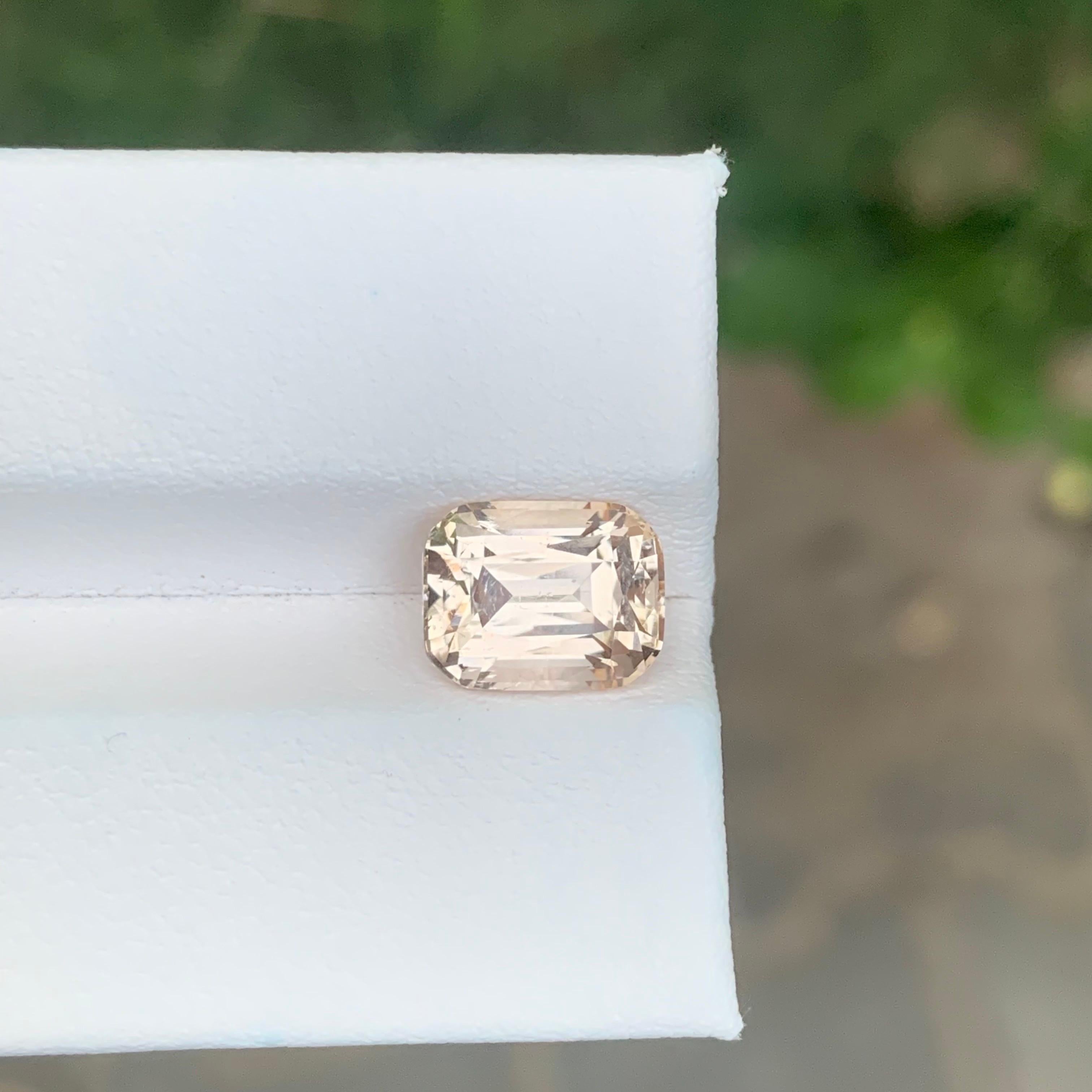 3.70 Carat Natural Loose Imperial Topaz Cushion Shape Gemstone (pierre précieuse en forme de coussin) en vente 5