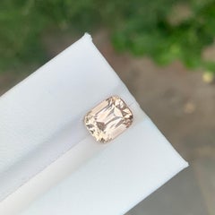 3.70 Carat Natural Loose Imperial Topaz Cushion Shape Gemstone (pierre précieuse en forme de coussin)