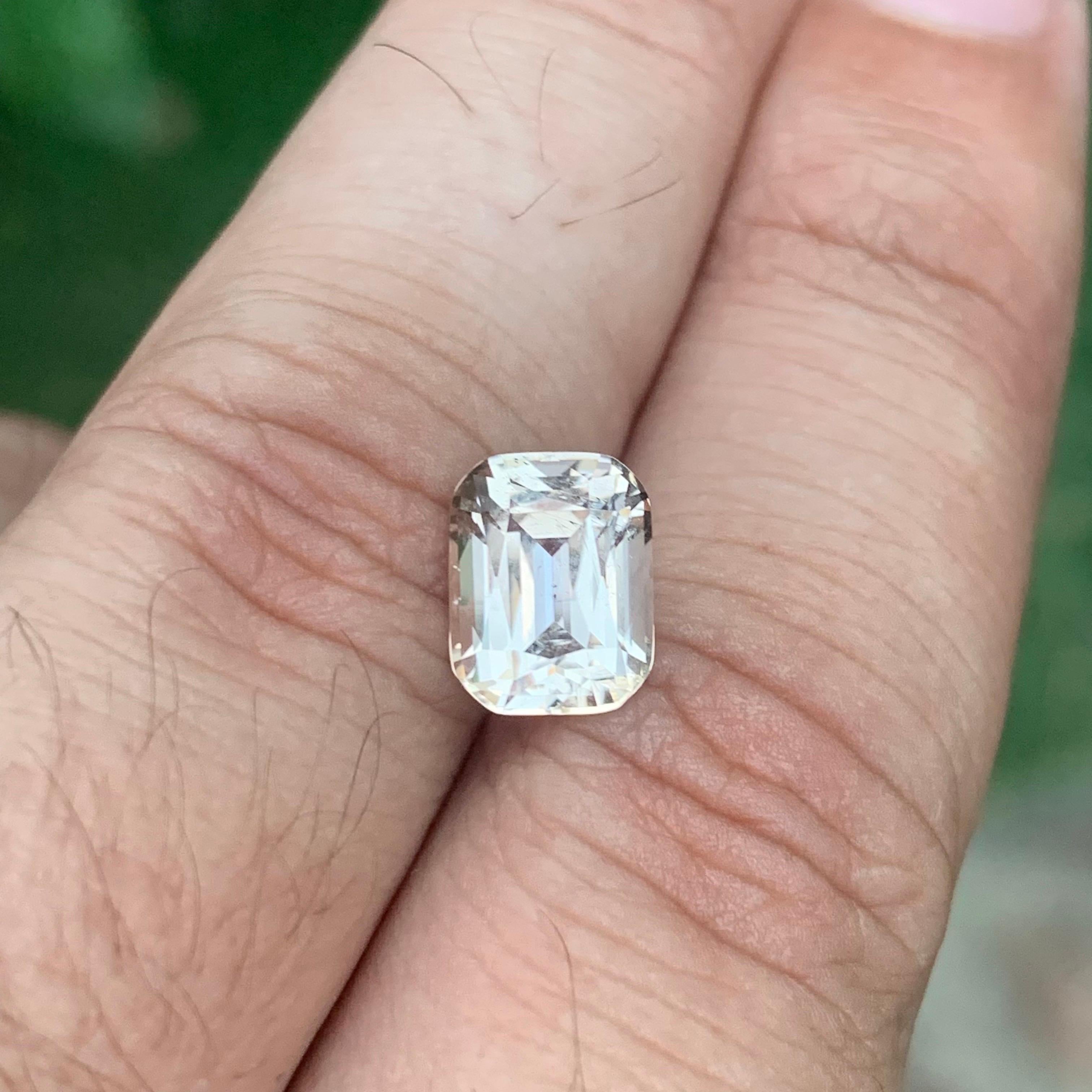 3.70 Carat Natural Loose Imperial Topaz Cushion Shape Gemstone (pierre précieuse en forme de coussin) en vente 2