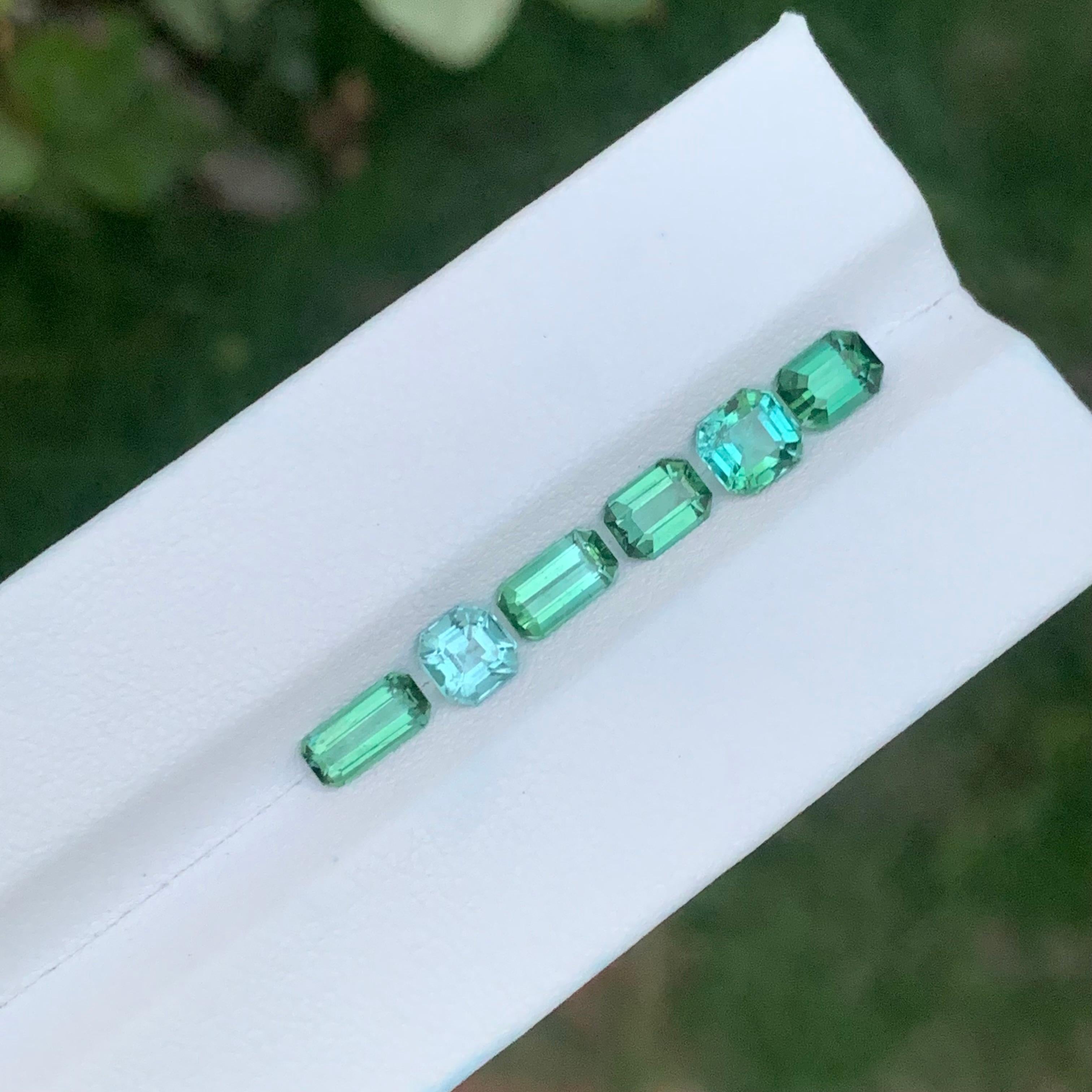 Arts and Crafts Lotto di tormaline sciolte naturali da 3.70 carati per la creazione di gioielli in vendita