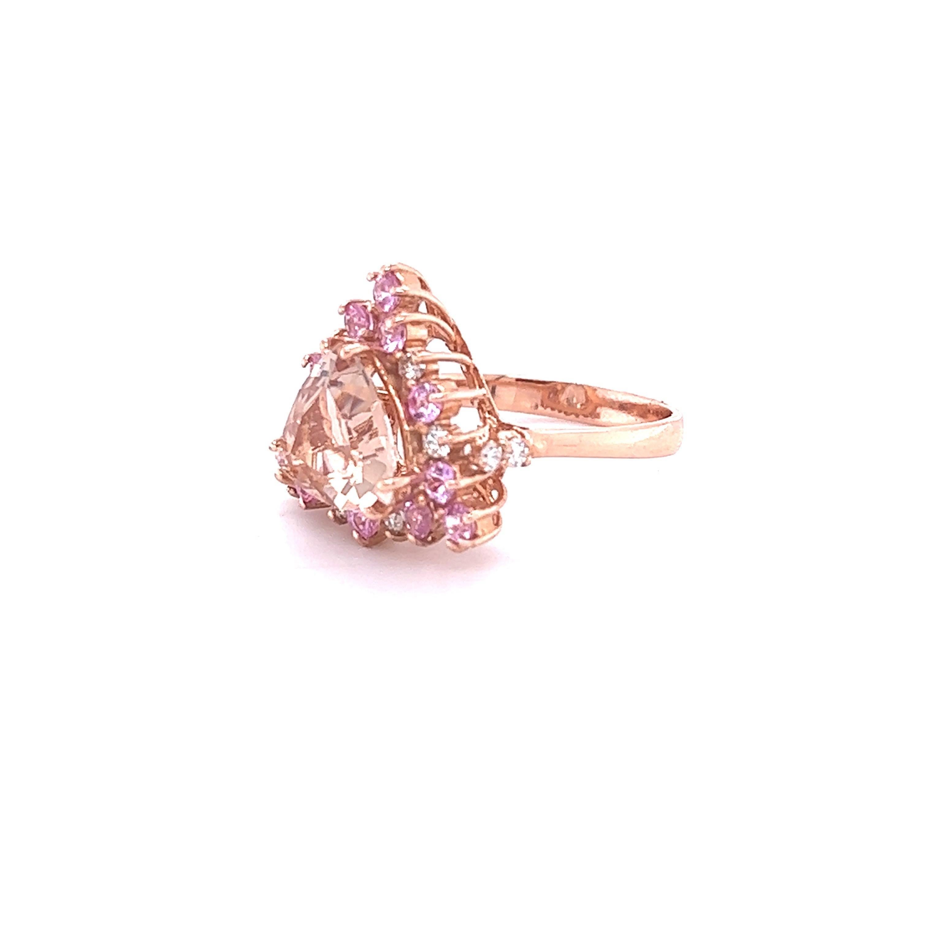 Taille trillion Bague cocktail en or rose avec diamant et Morganite naturelle de 3,70 carats en vente