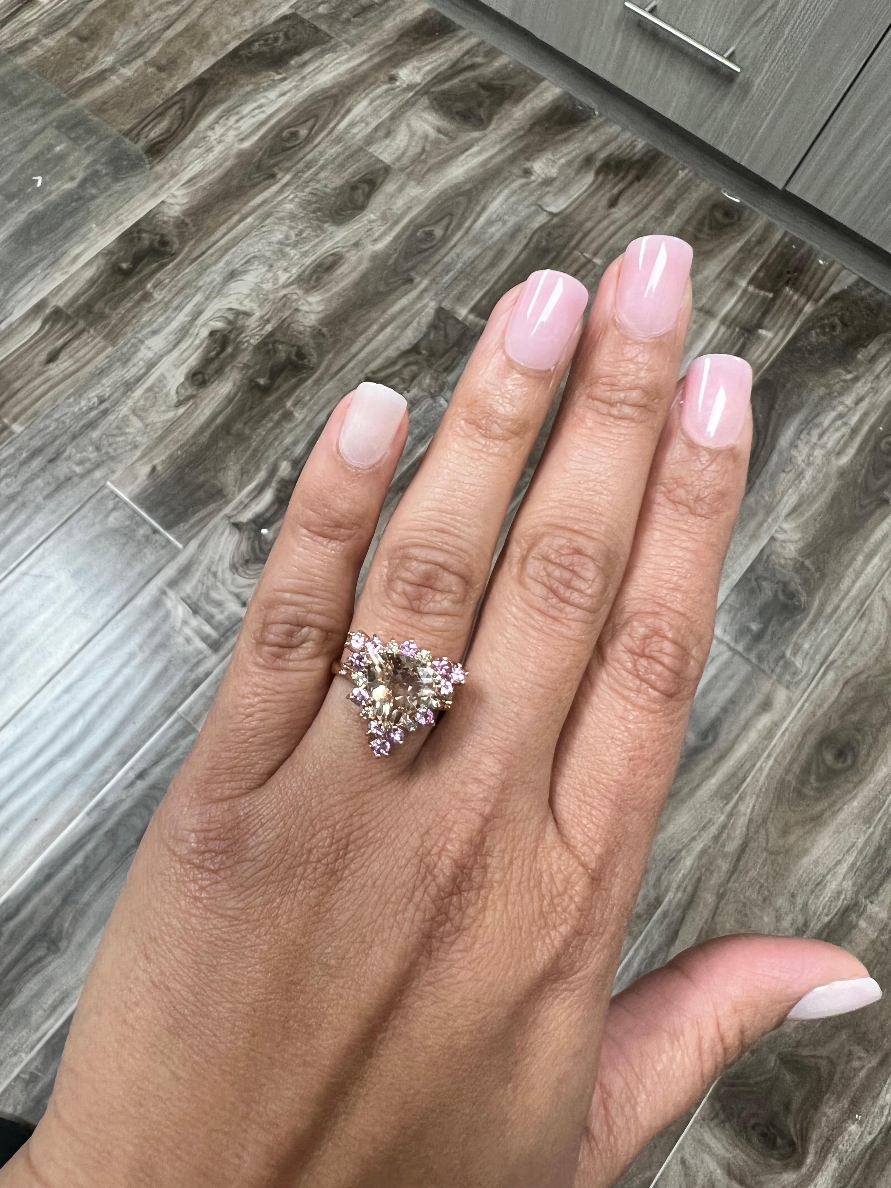 Bague cocktail en or rose avec diamant et Morganite naturelle de 3,70 carats Pour femmes en vente