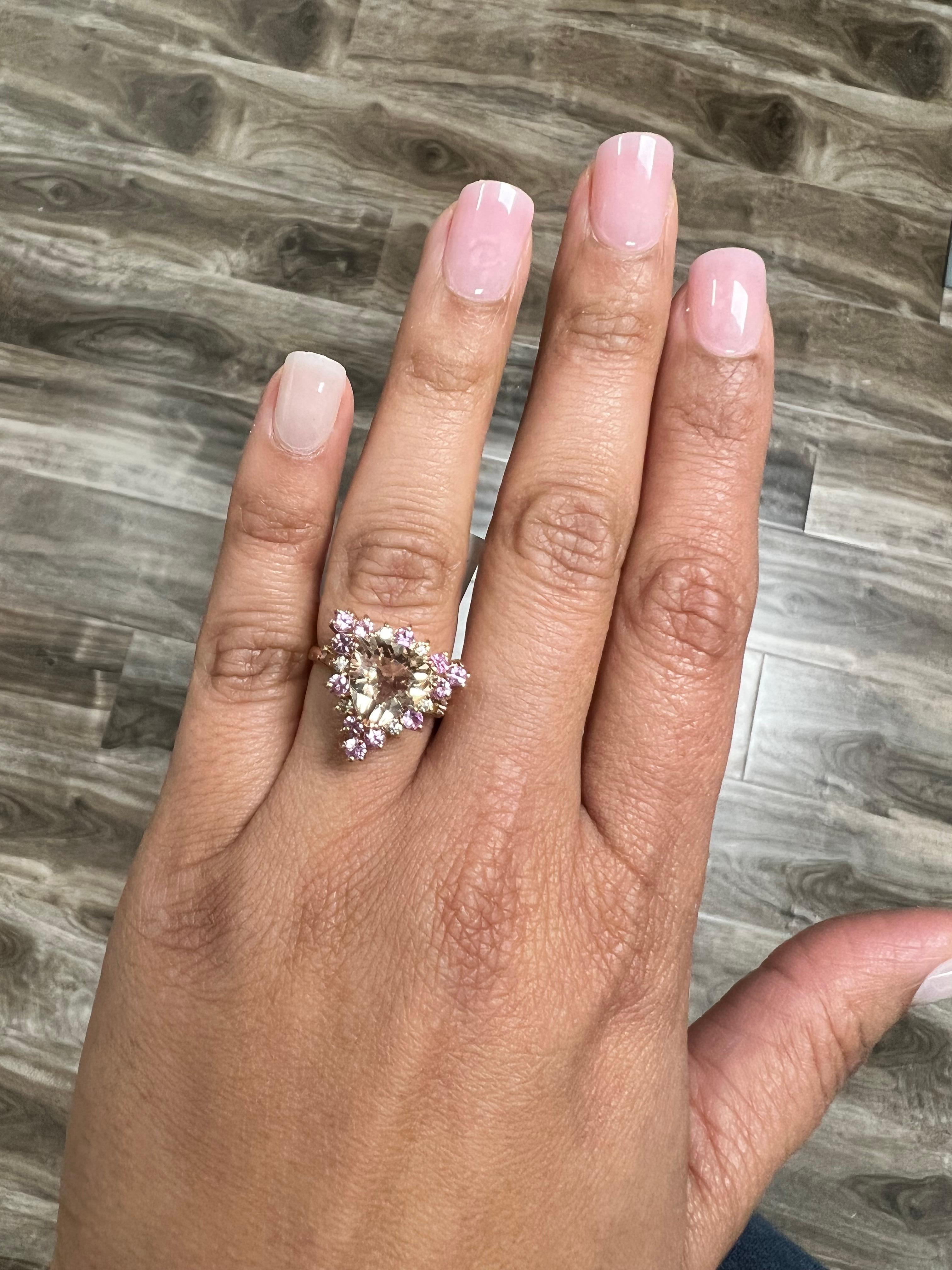 Bague cocktail en or rose avec diamant et Morganite naturelle de 3,70 carats en vente 1