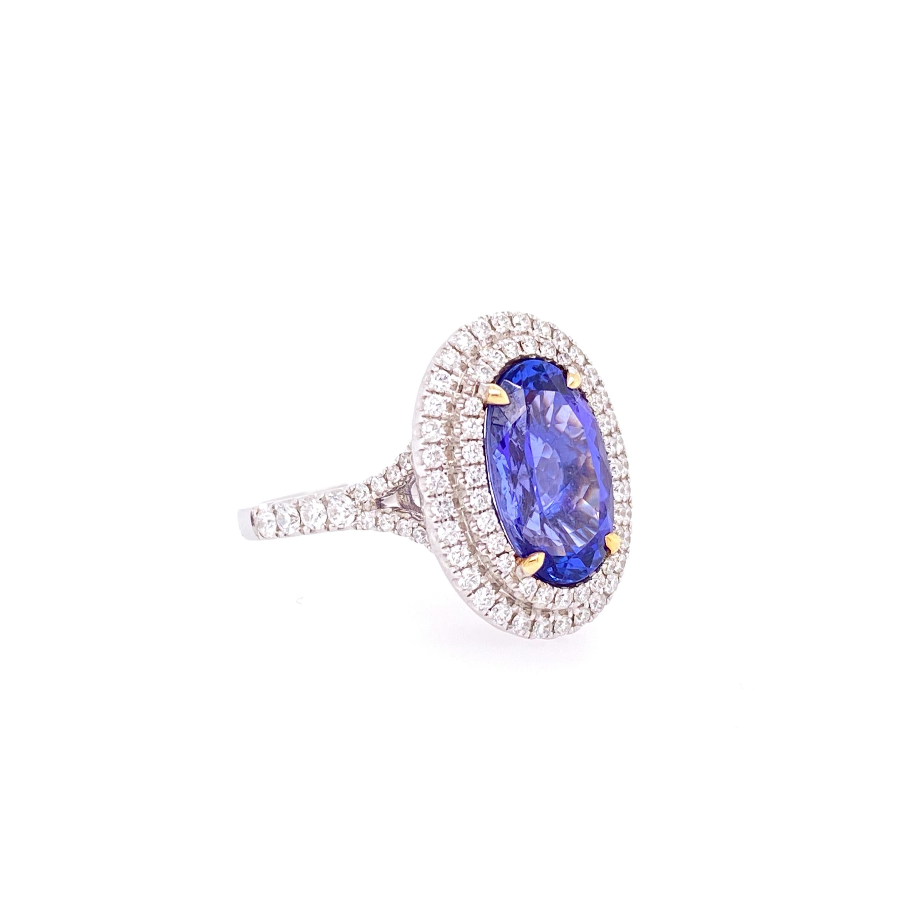 3.70 Carat Oval Tanzanite and Diamond Cocktail Ring In New Condition In Great Neck, NY