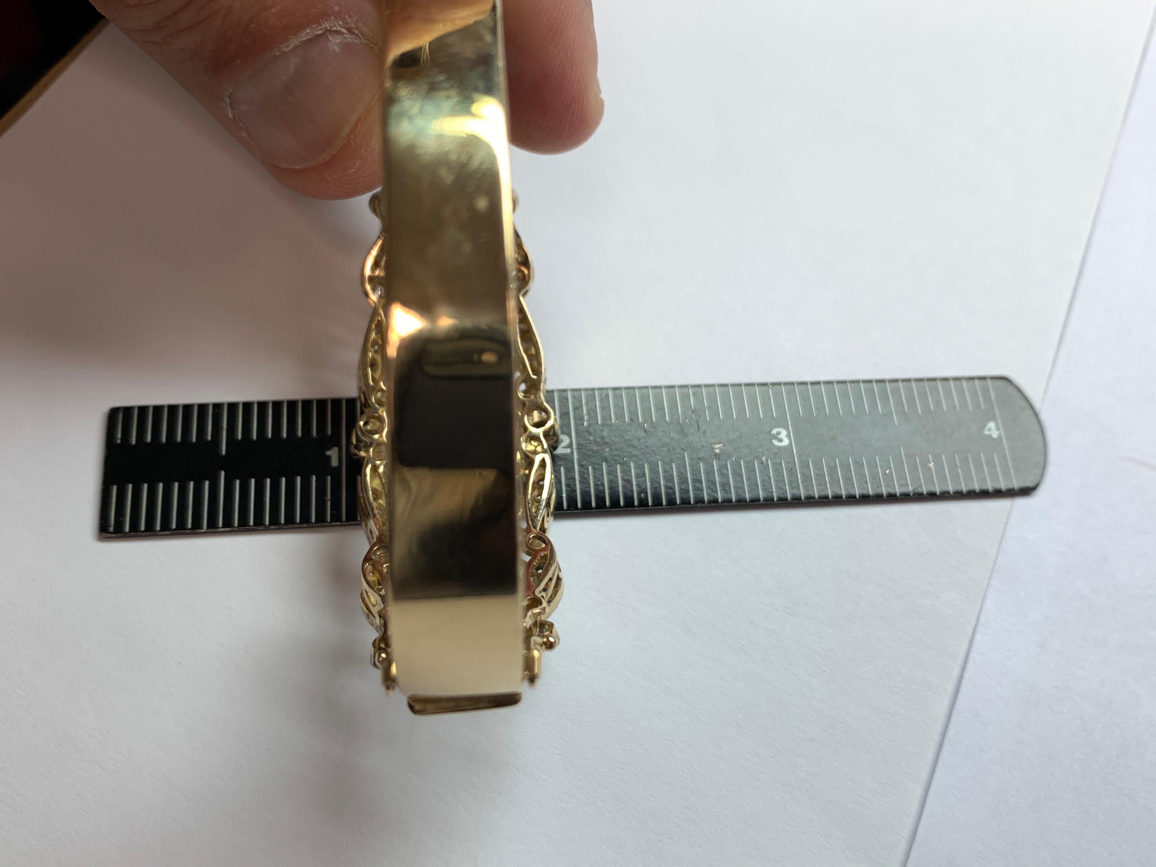 Bracelet rétro en or 3,70 carats avec émeraudes vertes naturelles et diamants, c. 1970 en vente 4