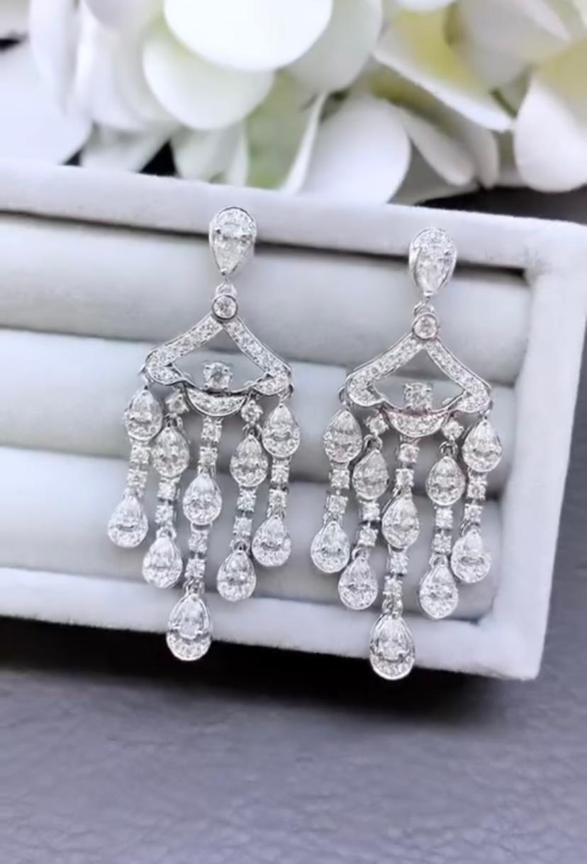 Orecchini con diamanti naturali da 3,70 carati in oro 18 carati In condizioni Nuovo in vendita a Massafra, IT