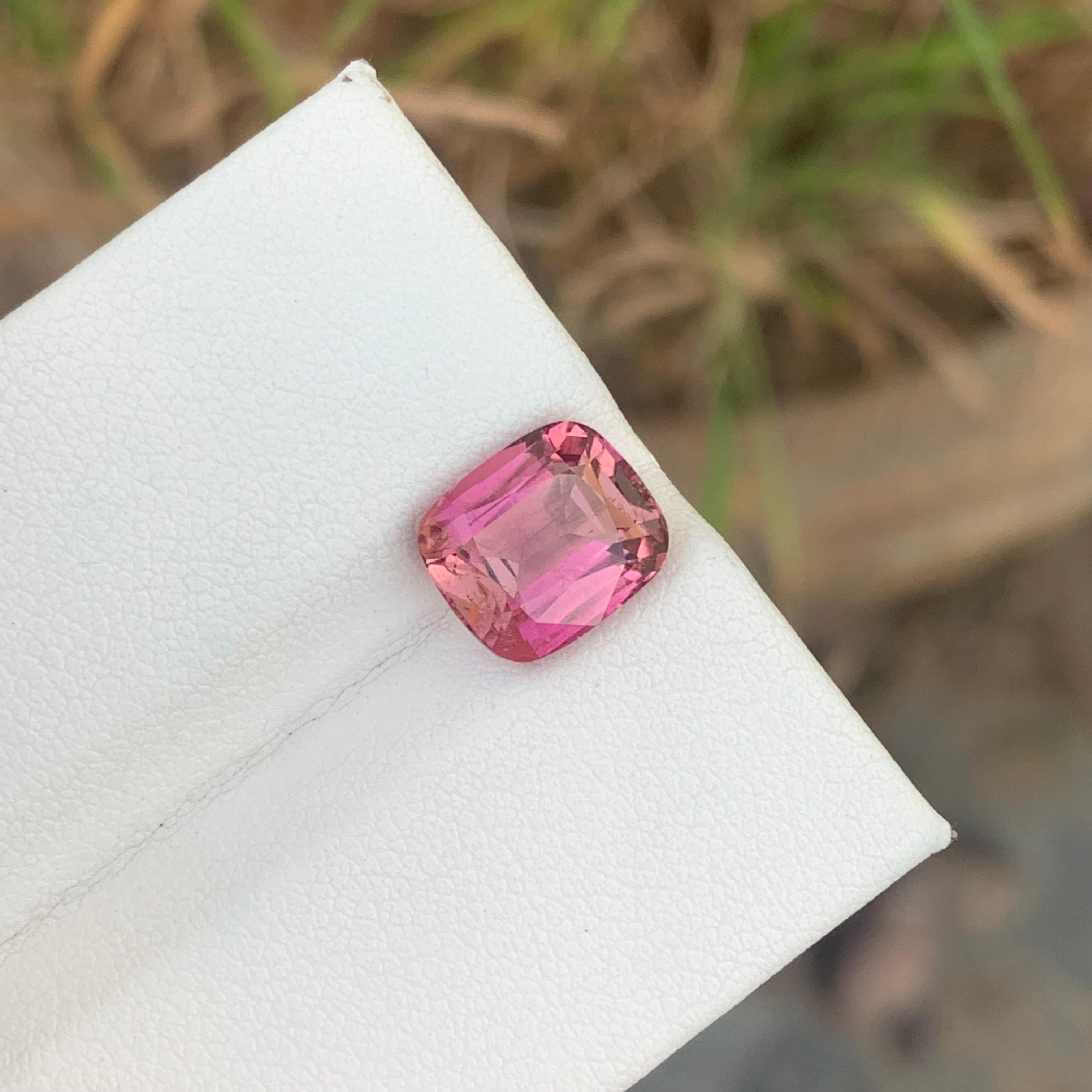 3.70 Carats Natural Loose Pink Tourmaline Peach Color Shade For Ring Jewellery  In New Condition For Sale In Peshawar, PK
