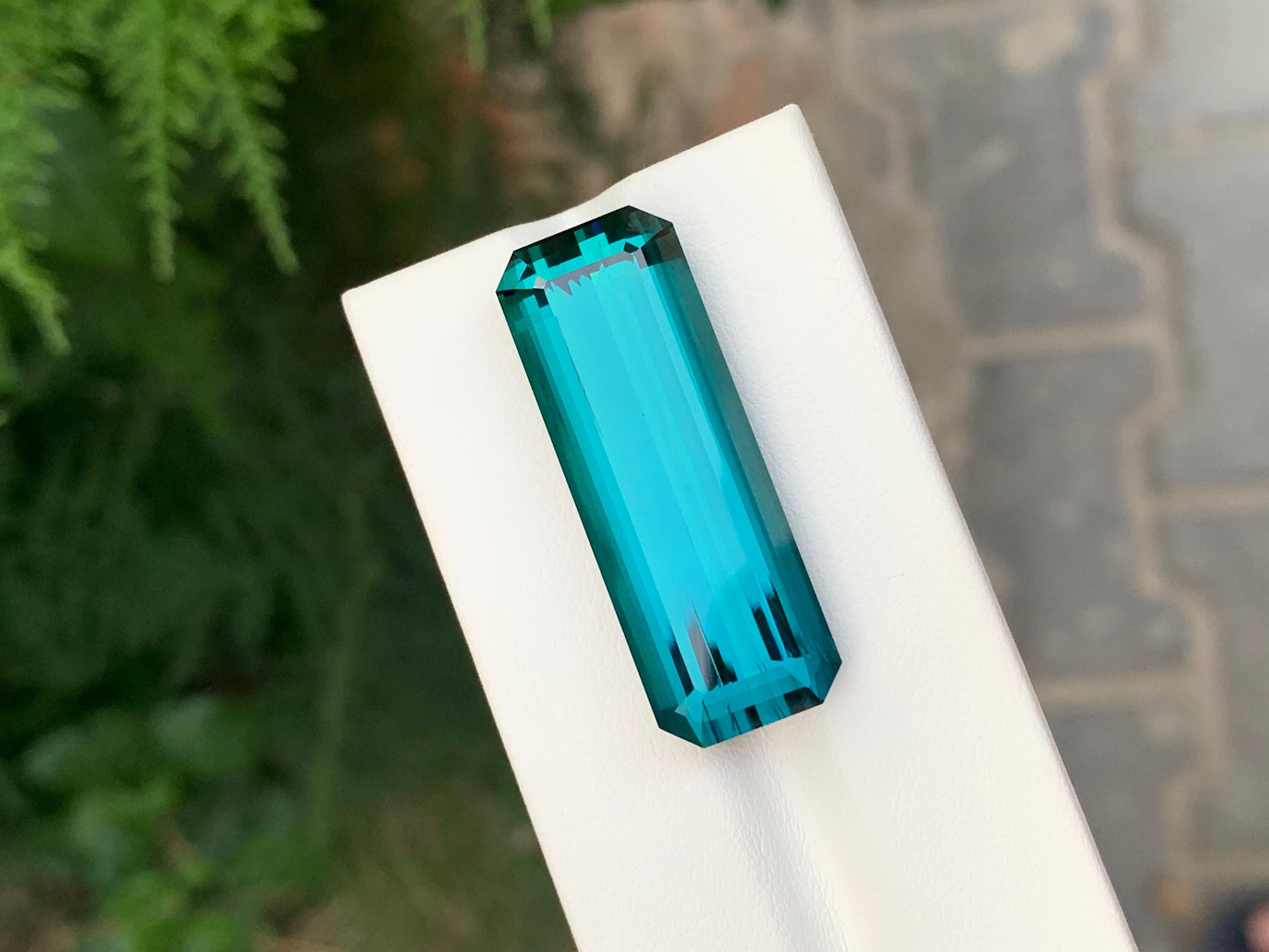 37,05 Karat Top AAA Natürlicher loser Indicolith Turmalin Langer Smaragd Form Edelstein im Angebot 1