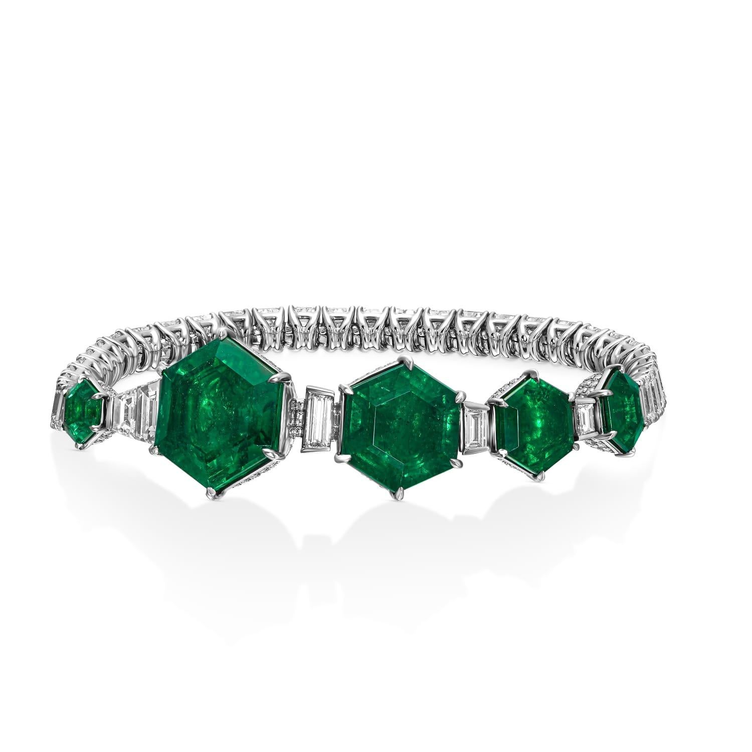 Taglio smeraldo Bracciale di smeraldi e diamanti naturali da 37,08 carati, certificato EGL in vendita