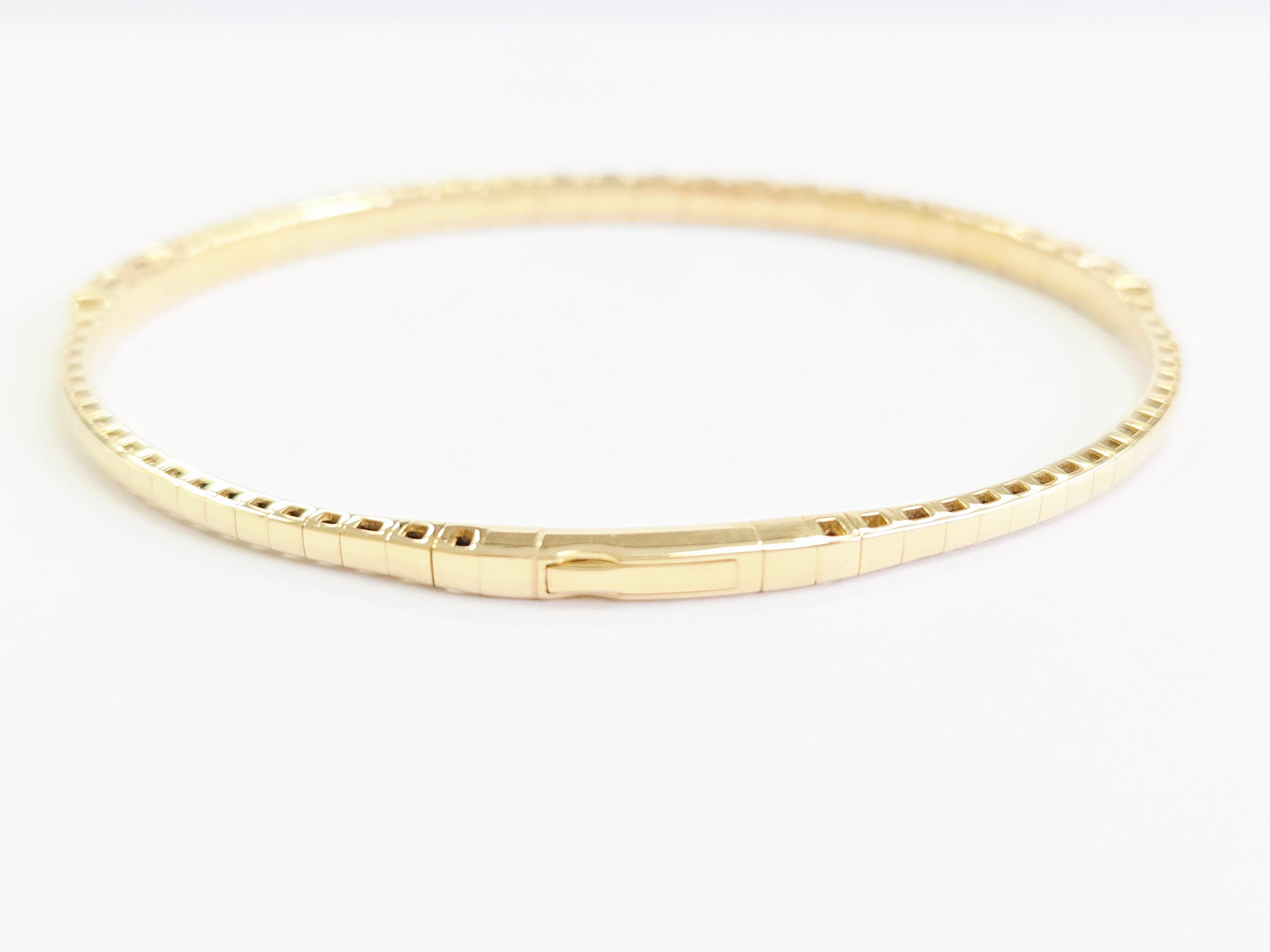 Femenino o masculino 3.71 Carat Flexible Bangle Natural Diamond Yellow Gold 14 Karat en venta