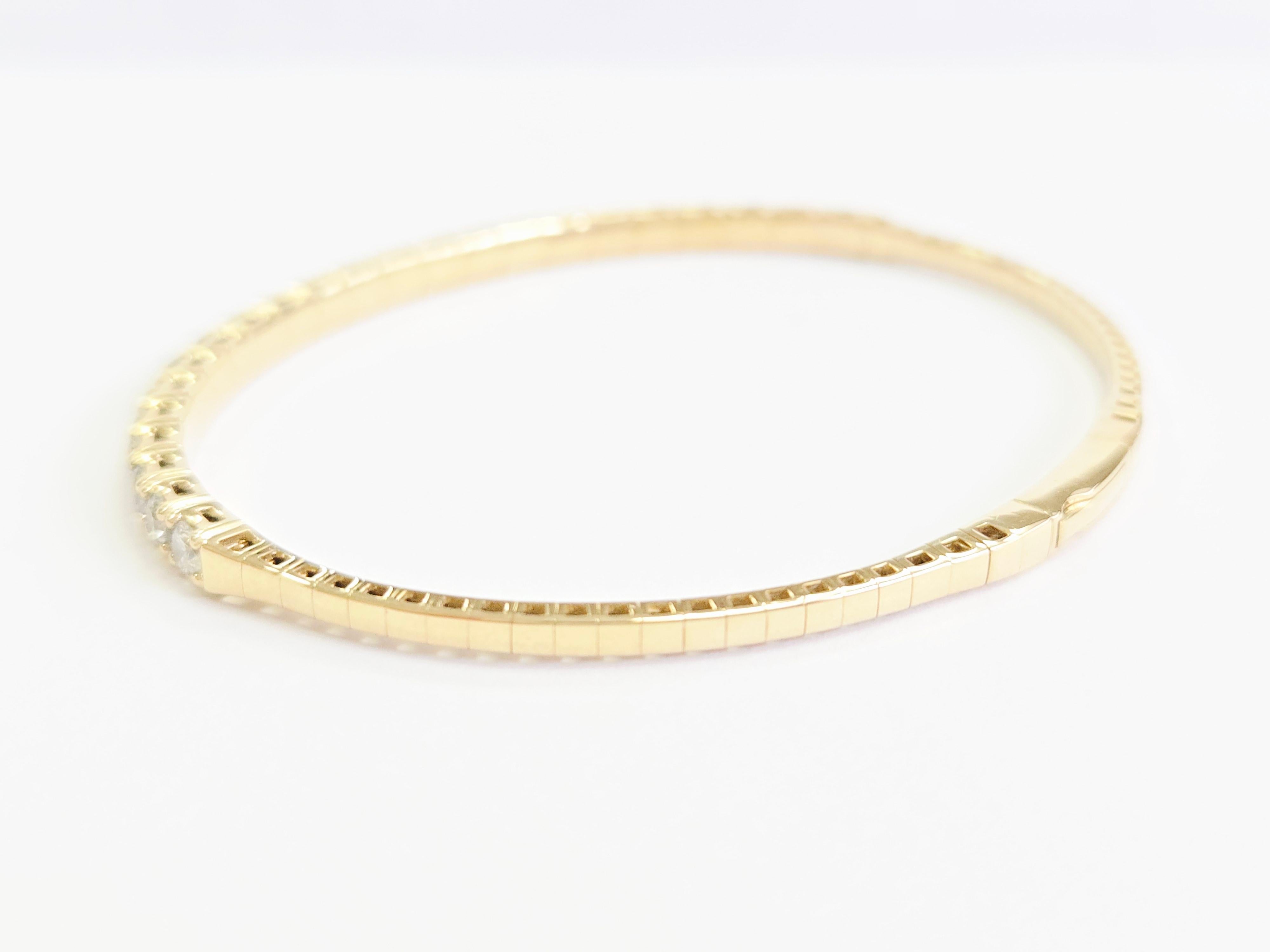 3.71 Carat Flexible Bangle Natural Diamond Yellow Gold 14 Karat en venta 1