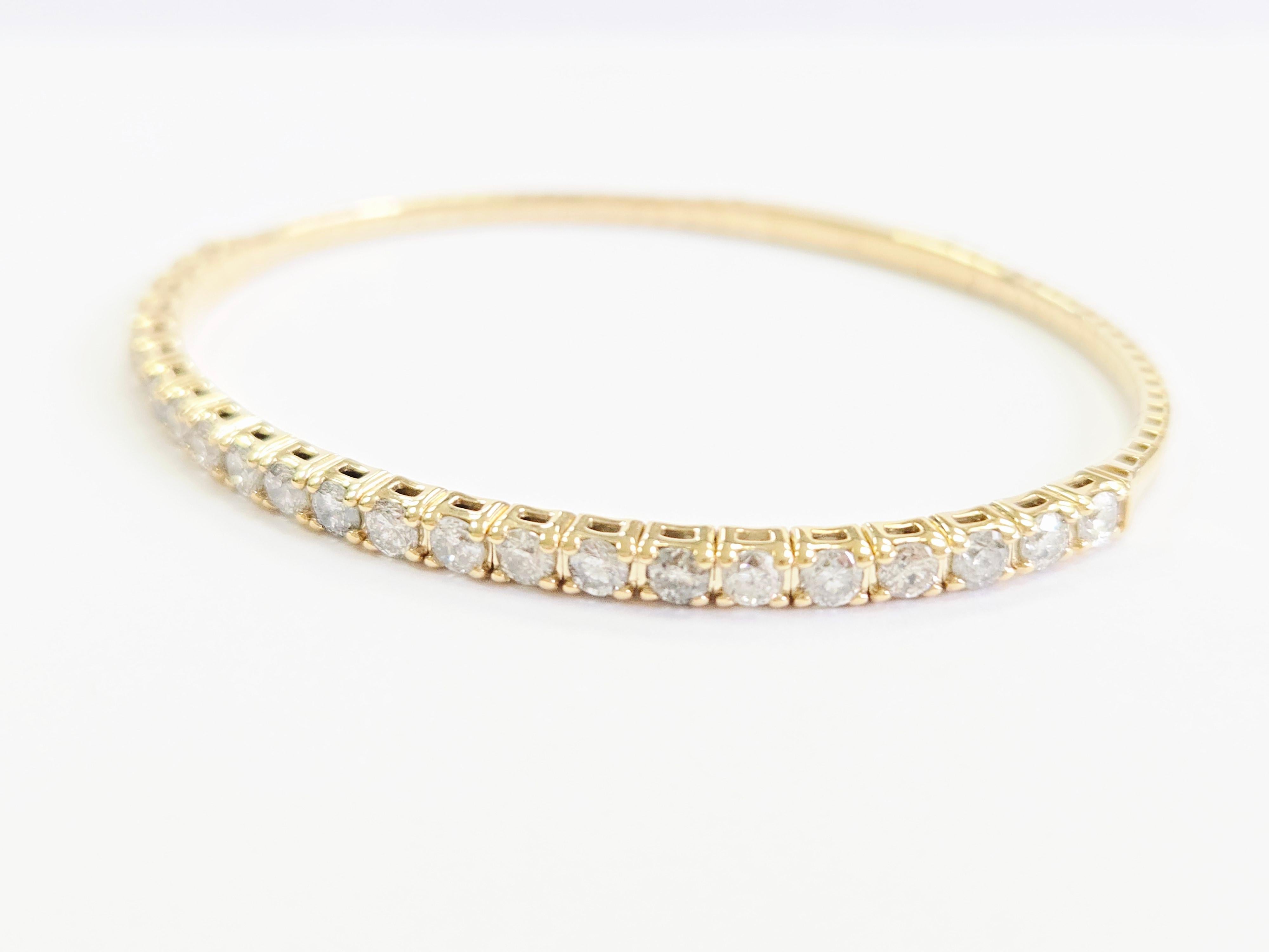 3.71 Carat Flexible Bangle Natural Diamond Yellow Gold 14 Karat en venta 3