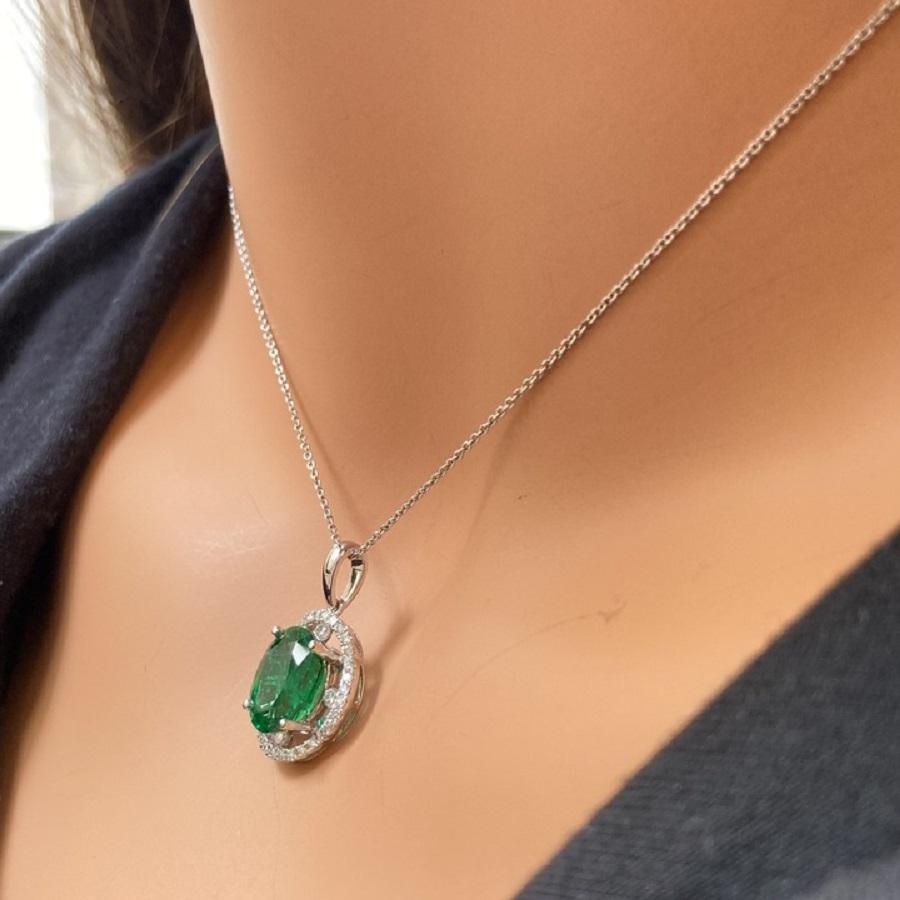 3,71 Karat Grüner ovaler Smaragd & Diamant-Anhänger aus 14k Weißgold mit Smaragd im Zustand „Neu“ im Angebot in Chicago, IL