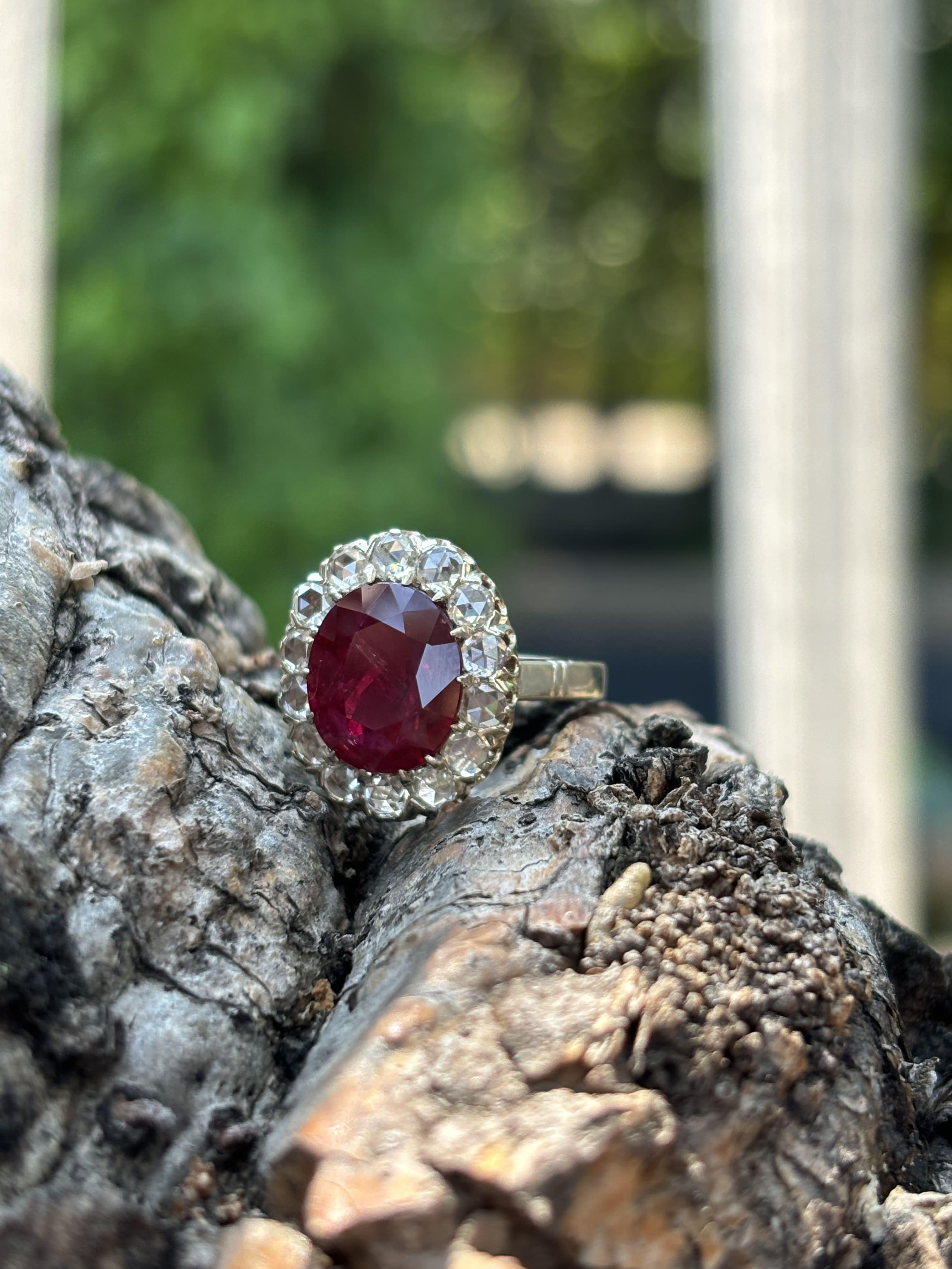 Indulge in the allure of exquisite jewelry with this captivating Ruby ring, a treasure that will leave all vintage jewelry enthusiasts and ruby lovers delighted. 

This magnificent ring showcases a breathtaking centerpiece—an oval-cut Ruby,