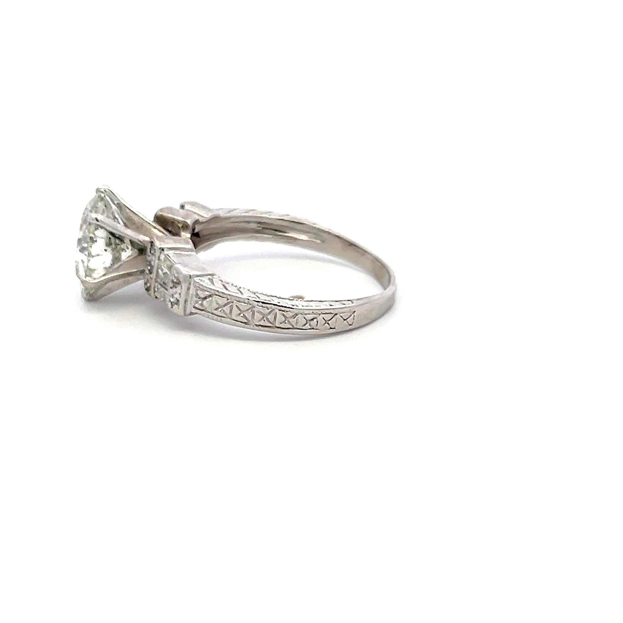 Bague de fiançailles en platine avec diamant rond et baguette de 3,71 carats Bon état - En vente à New York, NY