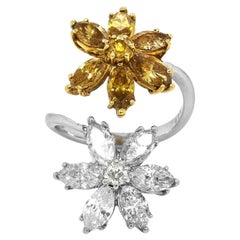 3.71 Carats Yellow and White Diamond White and Yellow Gold Ring