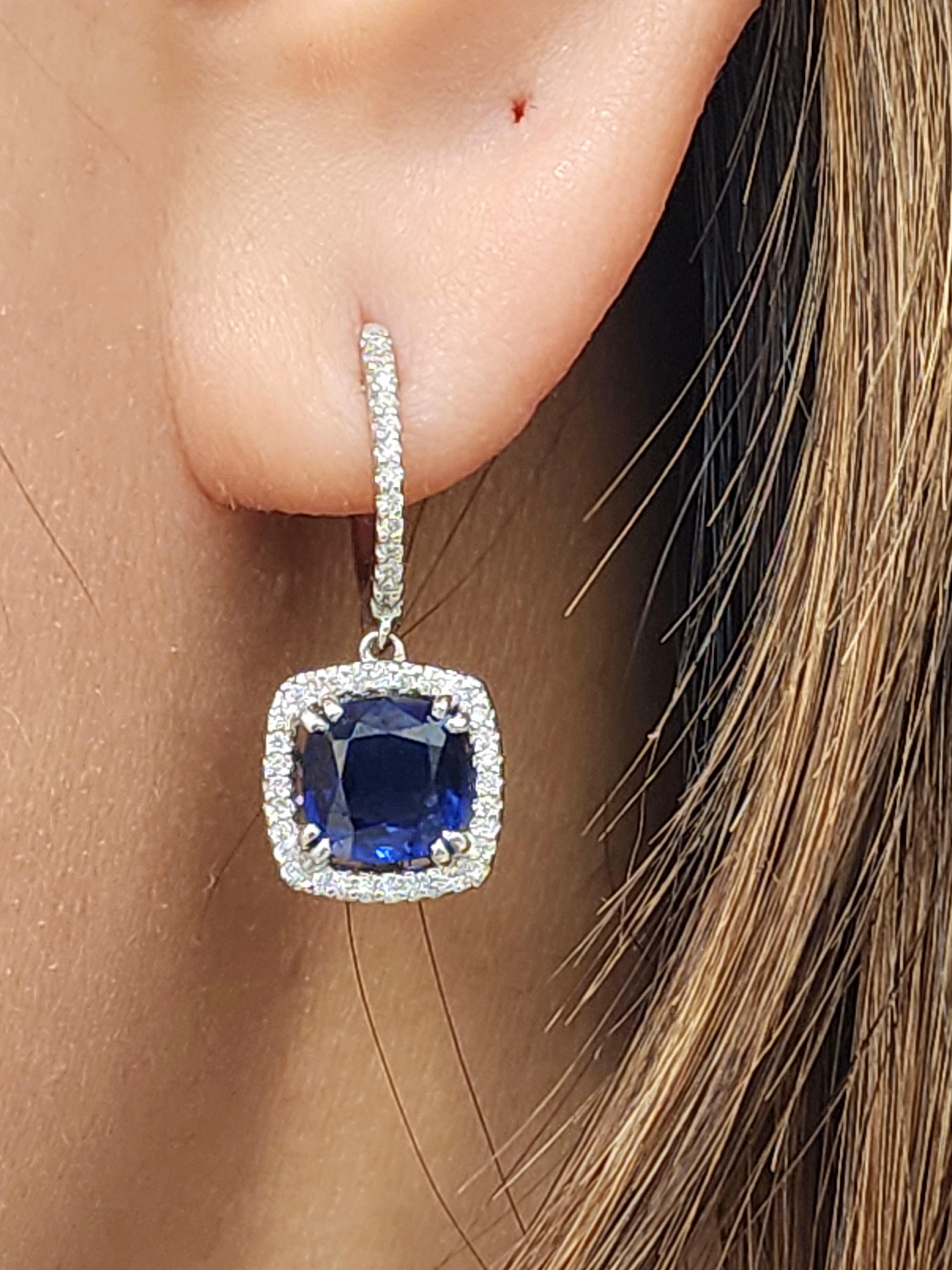 Round Cut 3.71 ct Natural Sapphire & Diamond Earrings For Sale