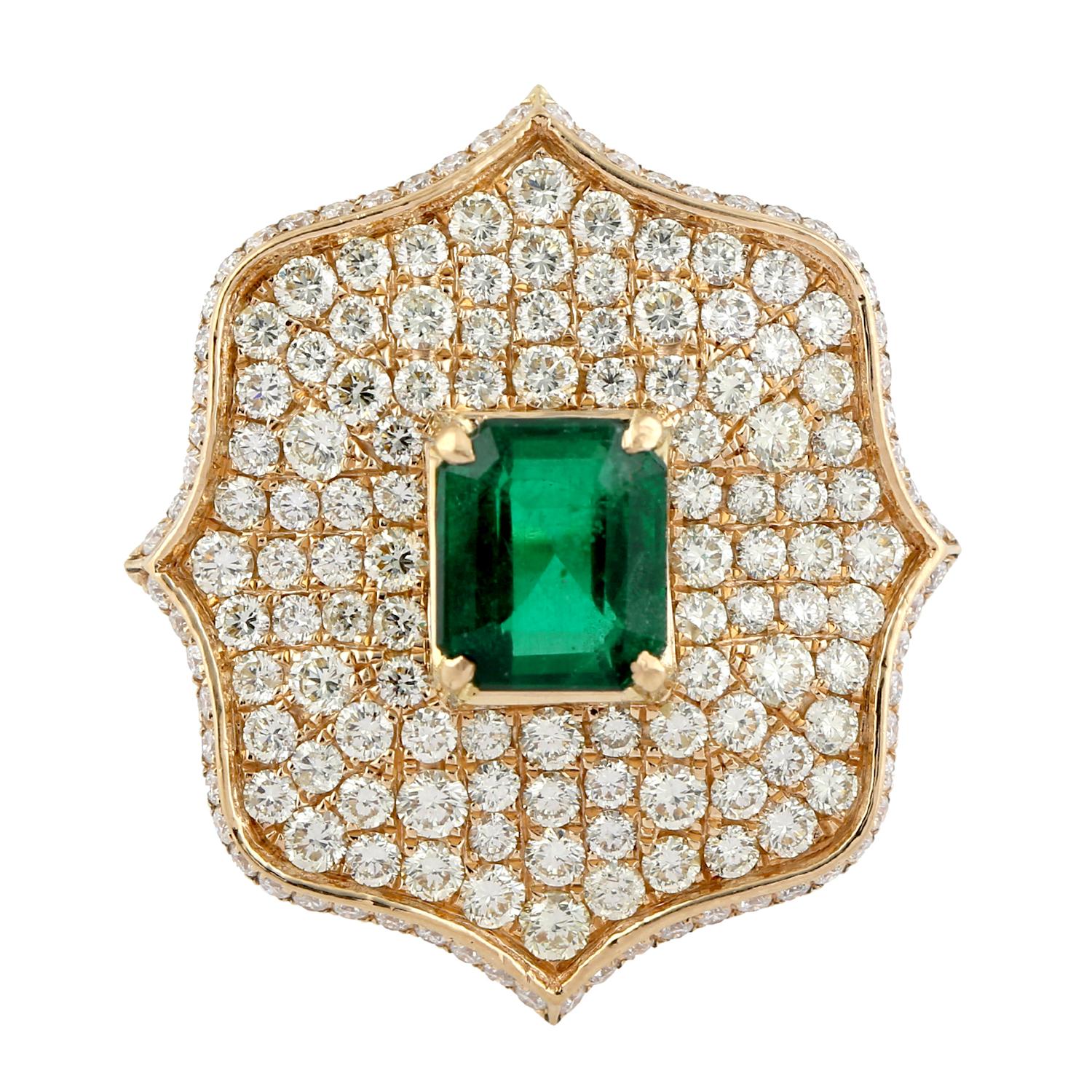 Modern 3.72 Carat Diamond 2.51 Carat Emerald 14 Karat Gold Taj Ring For Sale