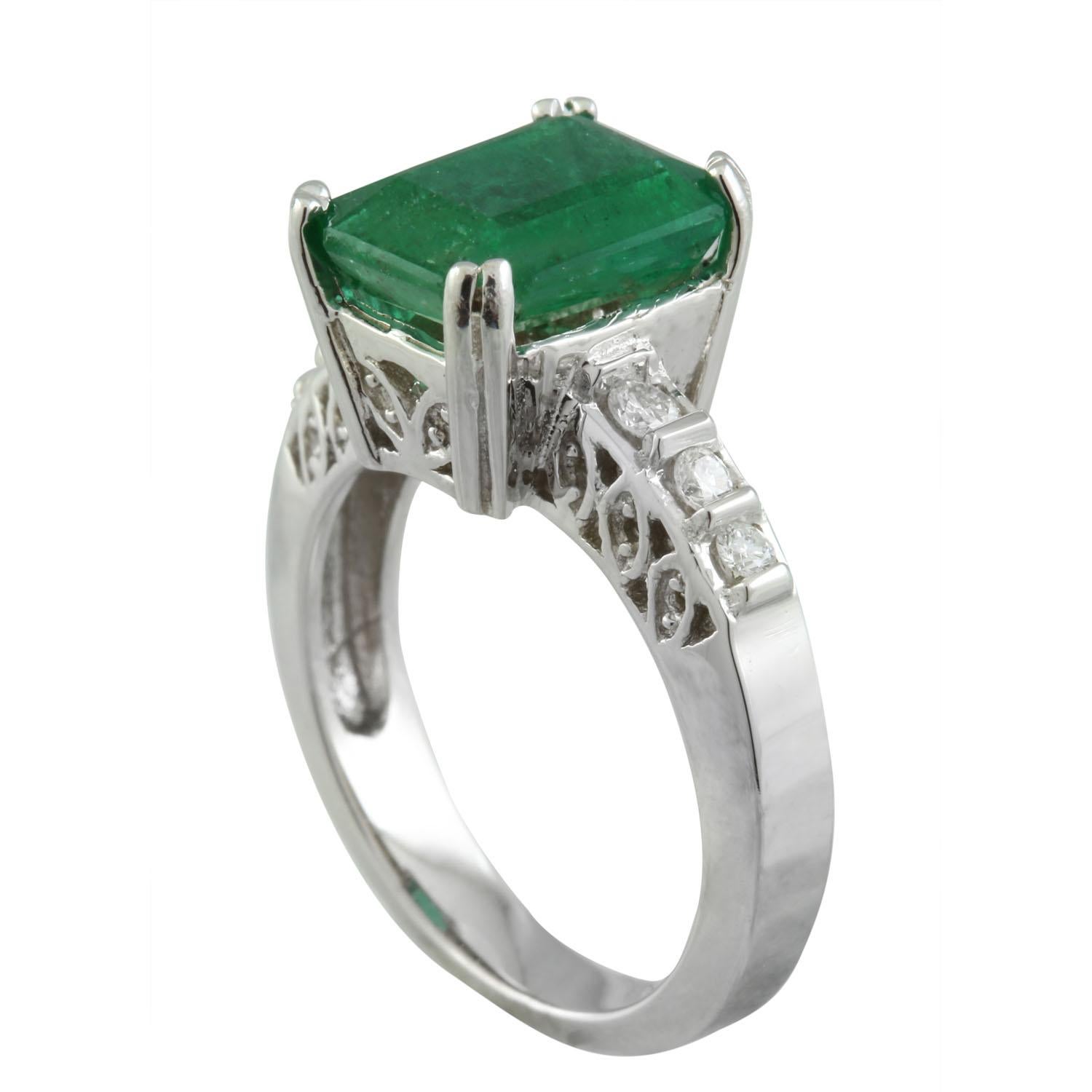 3.72 Carat Natural Emerald 14 Karat Solid White Gold Diamond Ring In New Condition For Sale In Manhattan Beach, CA