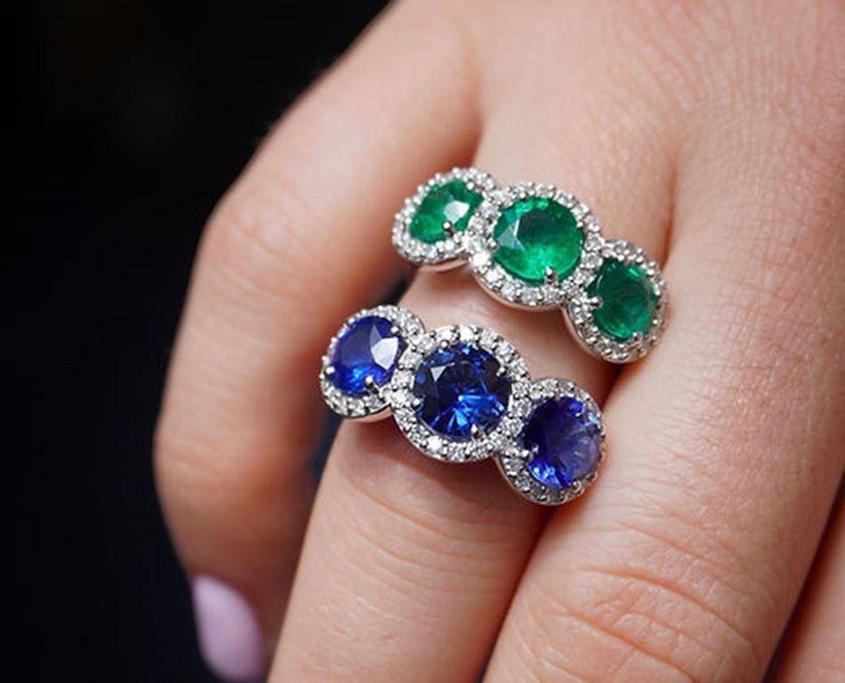 Women's 3.72 Carat Round Sapphire Three Stone Halo Ring For Sale