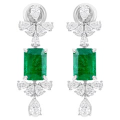 Pendientes de oro blanco de 14 quilates Esmeralda de Zambia de 3,72 quilates Diamante SI/H de 2,20 quilates