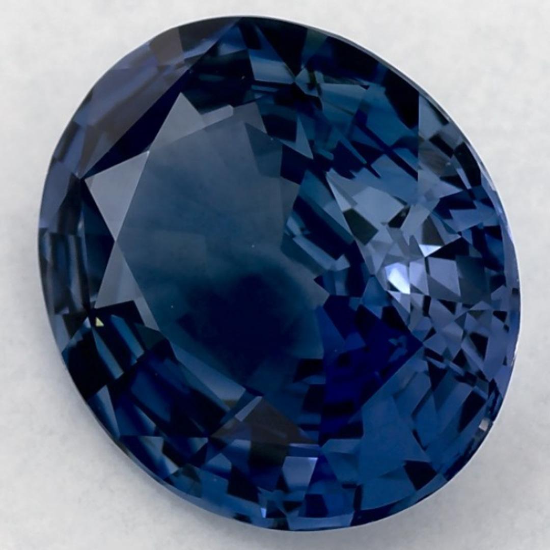 Dieser natürliche blaue Saphir bietet Eleganz und Raffinesse. Mit seiner satten Farbsättigung und seinem präzisen Schliff ist er das perfekte Herzstück für einen Verlobungsring oder ein luxuriöses Schmuckdesign.

Dieser Saphir stammt aus Sri Lanka
