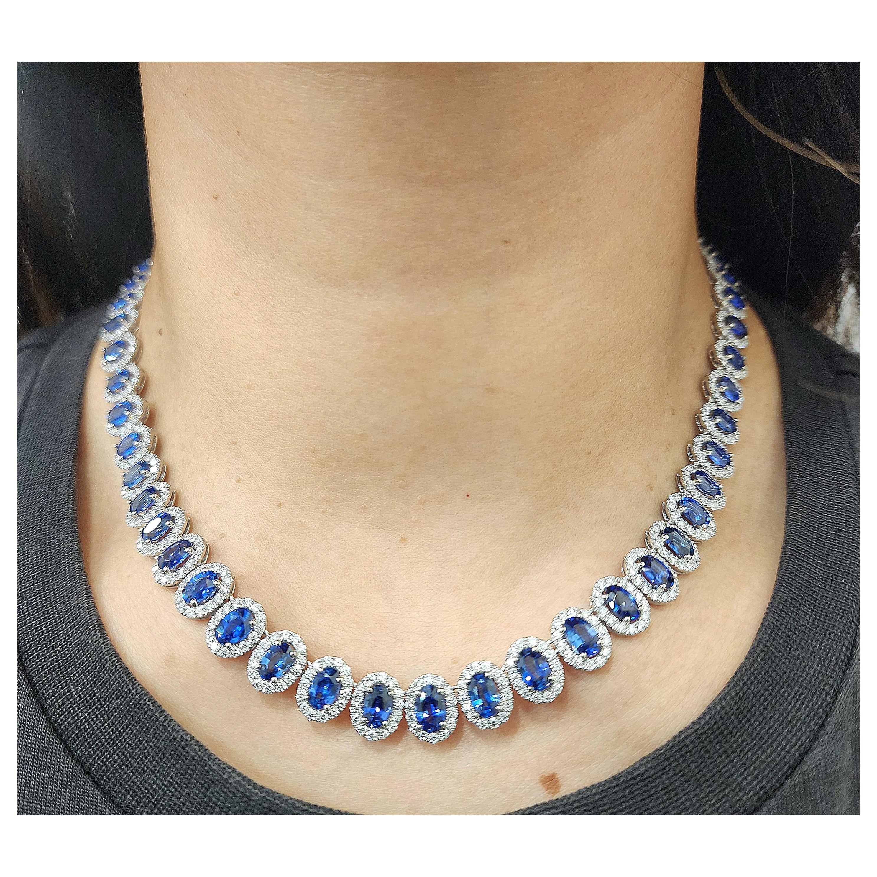 Collier de 37.23 ct de saphirs naturels et de diamants