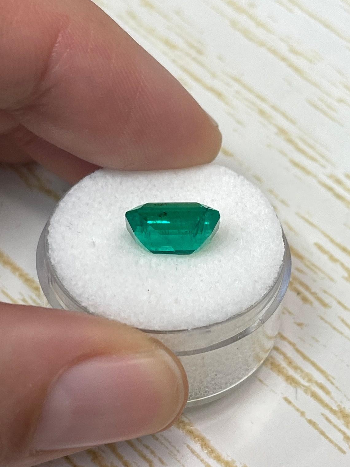 3.72ct AAA+ Perfect Green Freckled Colombian Emerald 11x9mm Emerald Cut May For Sale 1