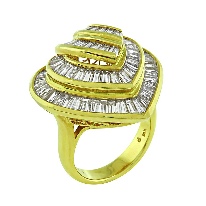 Baguette Cut 3.72ct Diamond Yellow Gold Ring For Sale