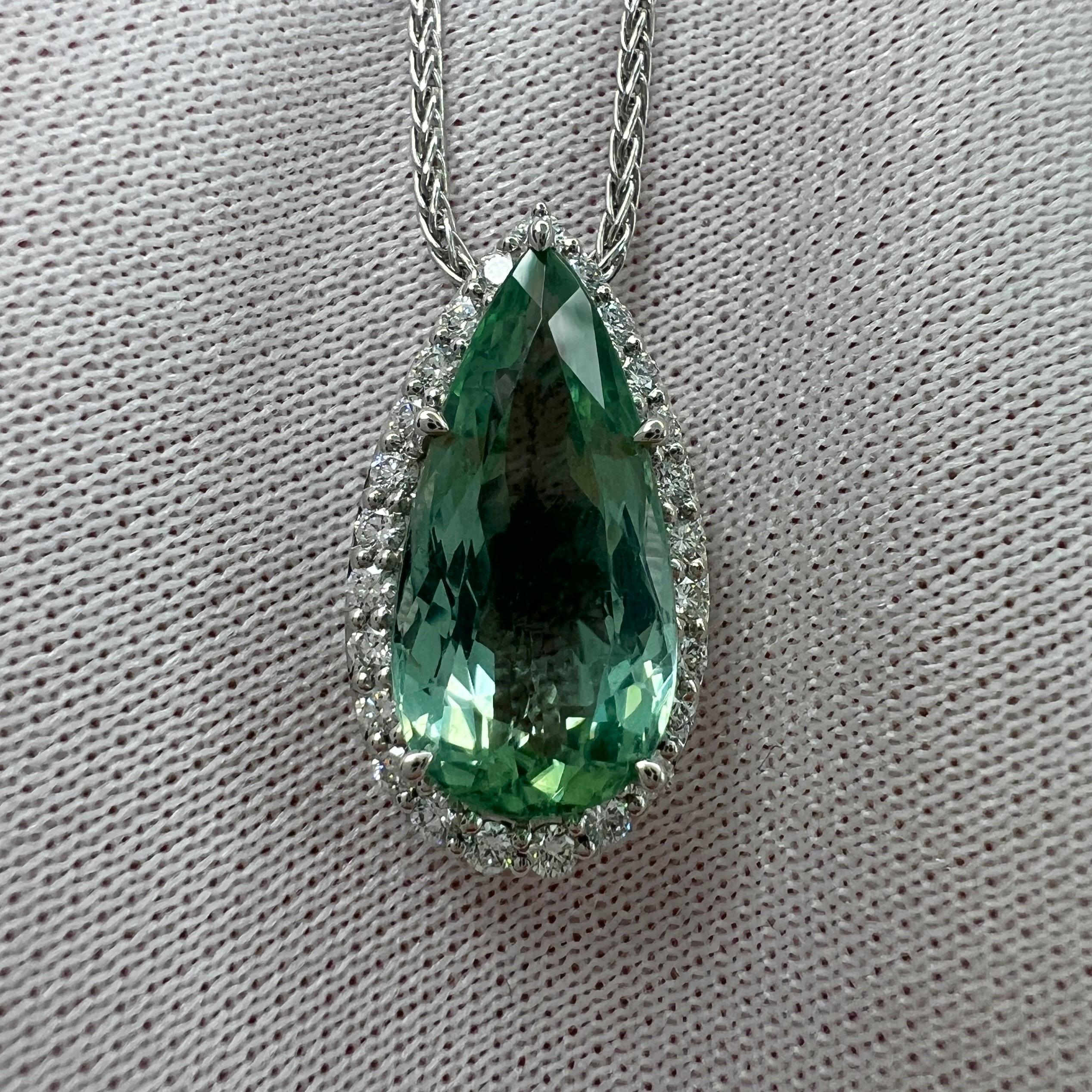 3.72ct Vivid Green Pear Cut Tourmaline Diamond Platinum Halo Pendant Necklace Unisexe en vente