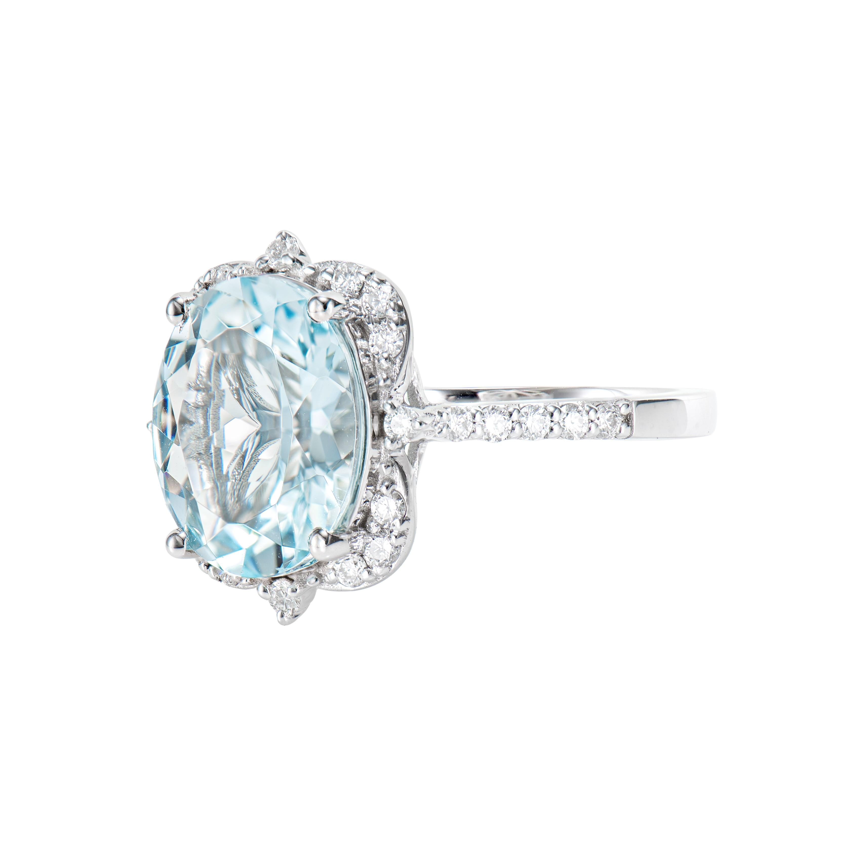 Oval Cut 3.73 Carat Aquamarine Elegant Ring in 18 Karat White Gold with White Diamond. For Sale