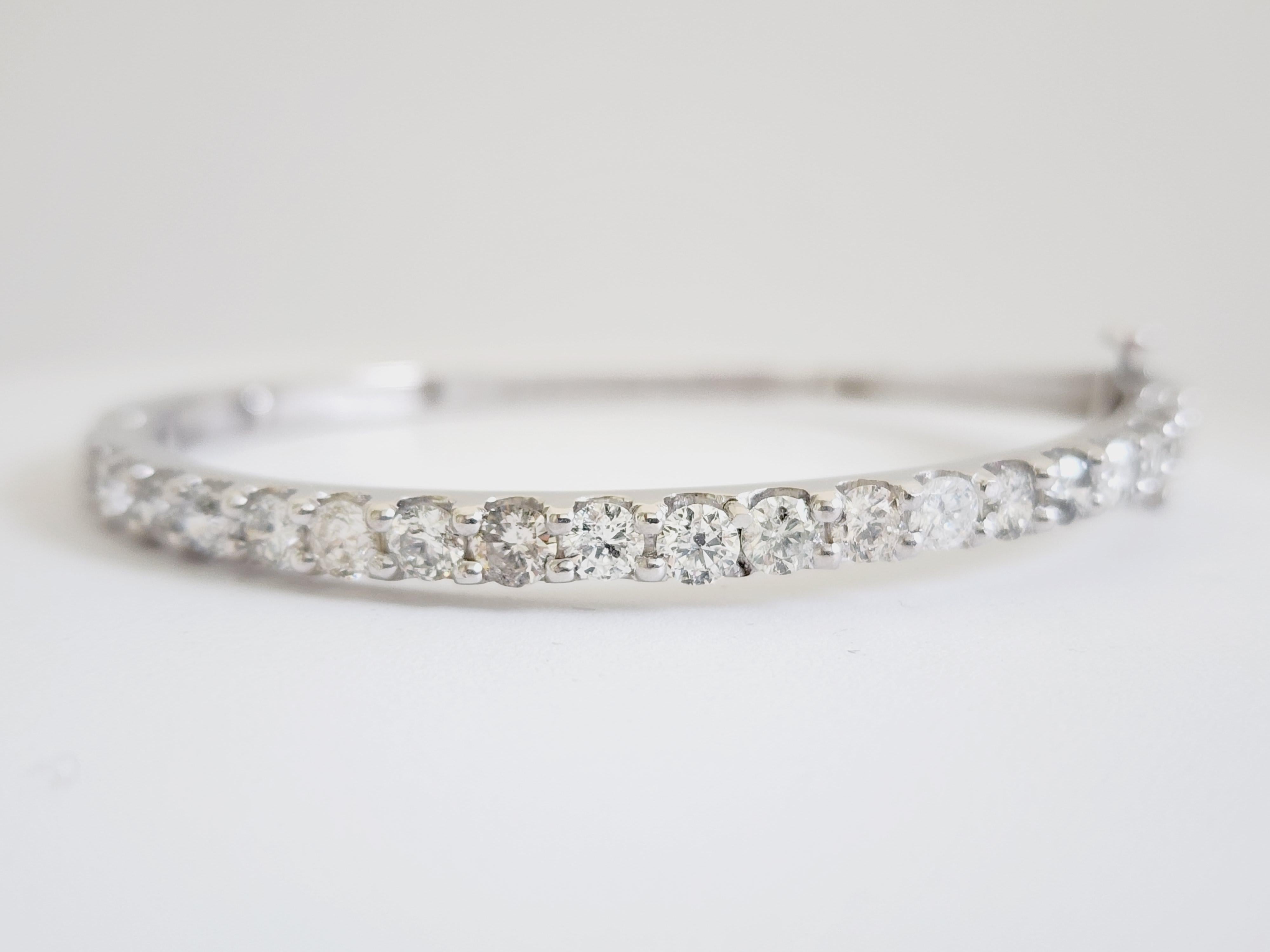 3.73 Carat Bangle White Gold 14 Karat Bracelet For Sale 6