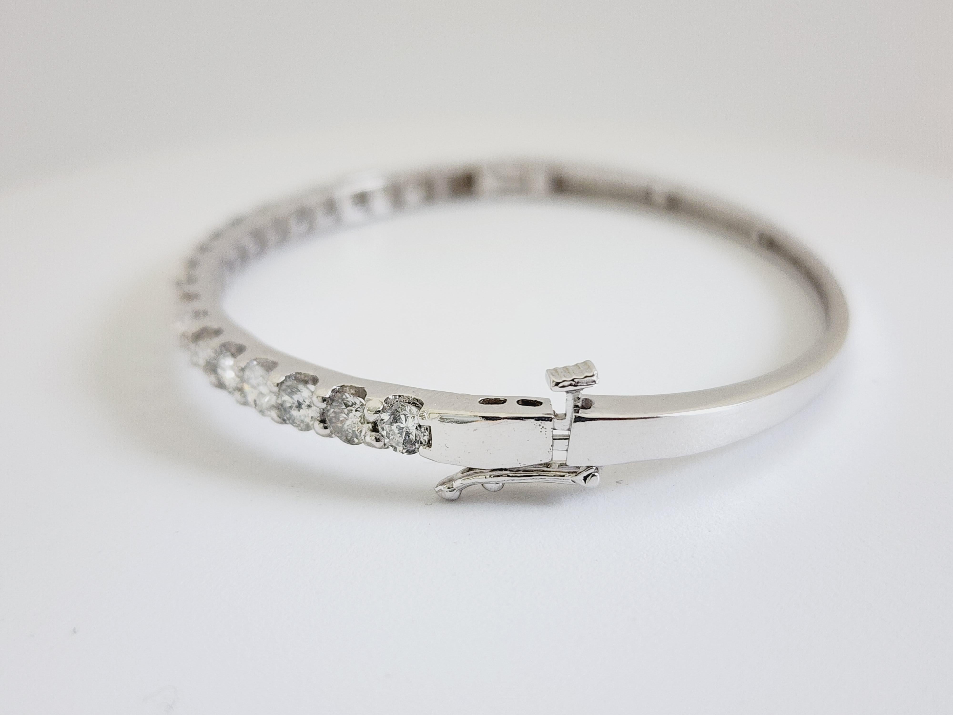 Round Cut 3.73 Carat Bangle White Gold 14 Karat Bracelet For Sale