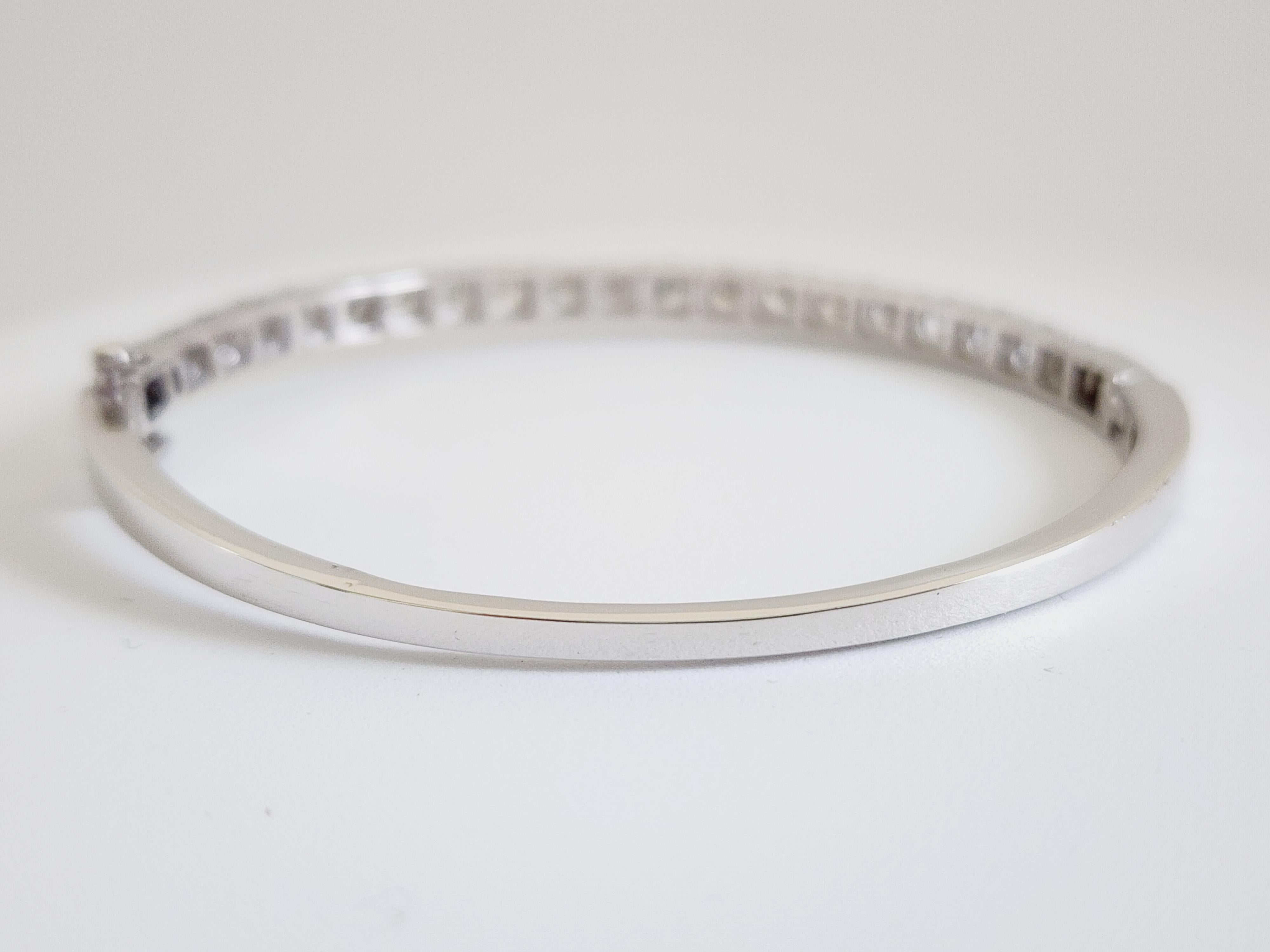 3.73 Carat Bangle White Gold 14 Karat Bracelet For Sale 1