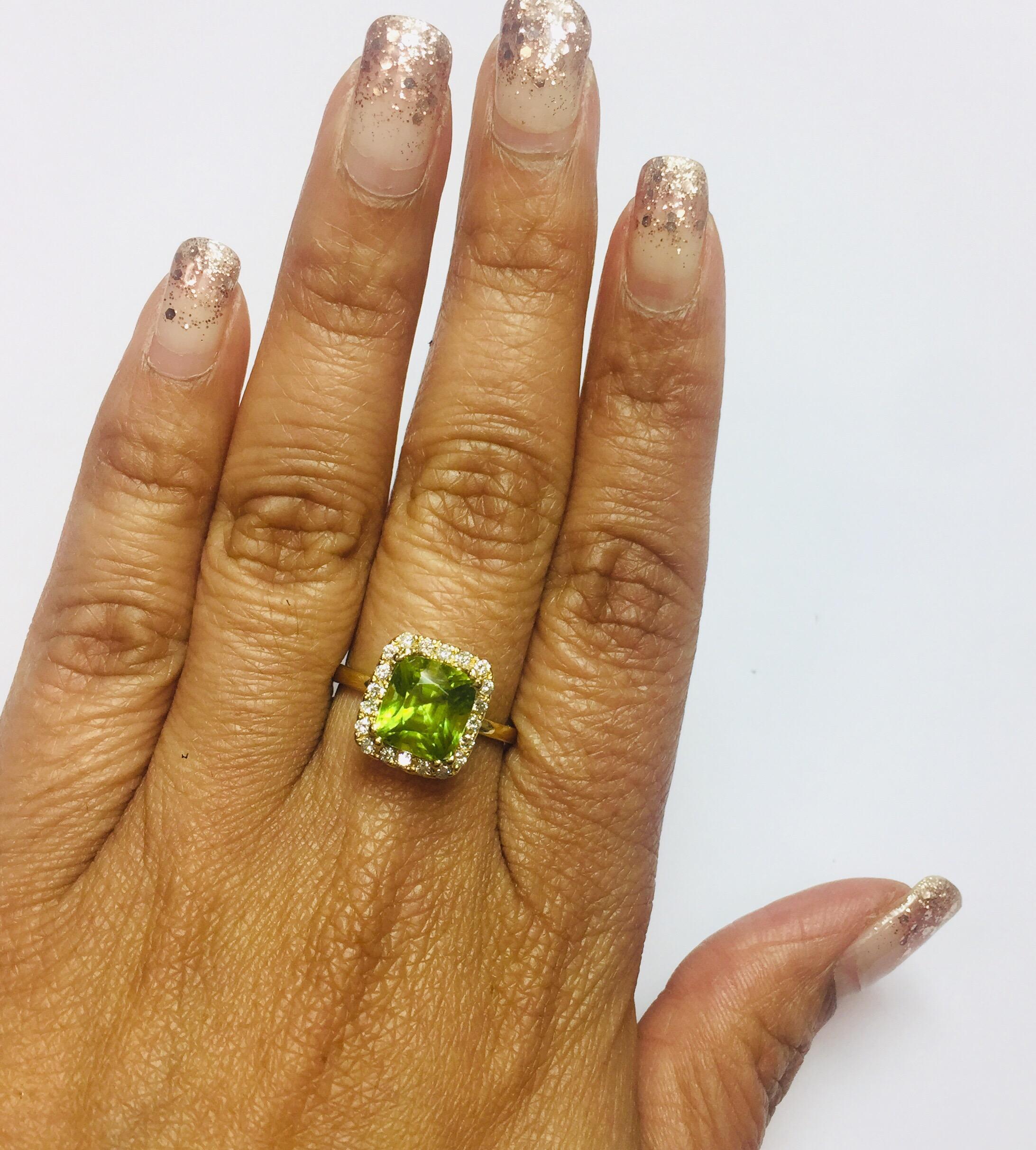 Women's 3.73 Carat Peridot Diamond 14 Karat Yellow Gold Cocktail Ring For Sale
