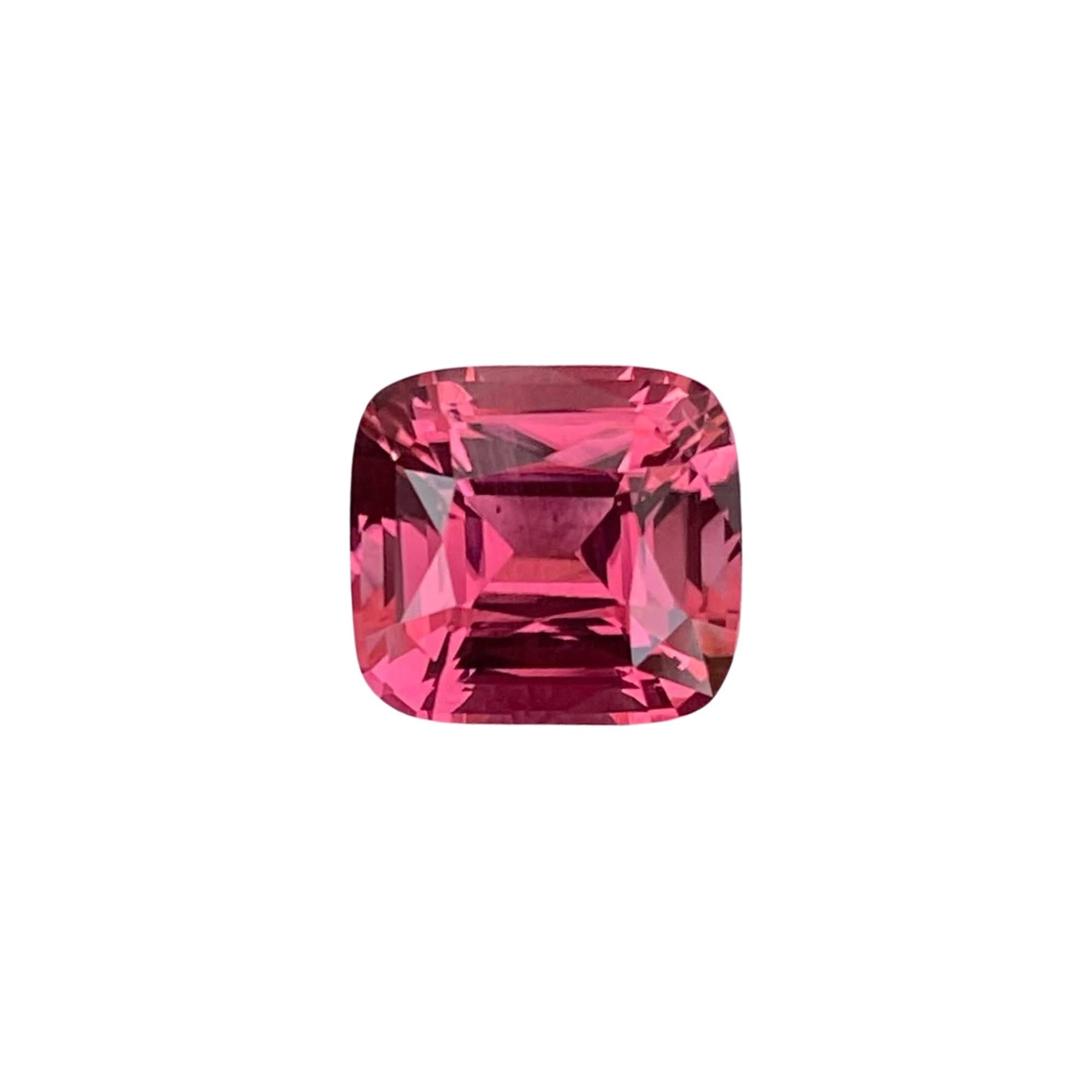 3.73 carats Bubblegum Pink Tourmaline Cushion Cut Afghan Gemstone in vendita 3